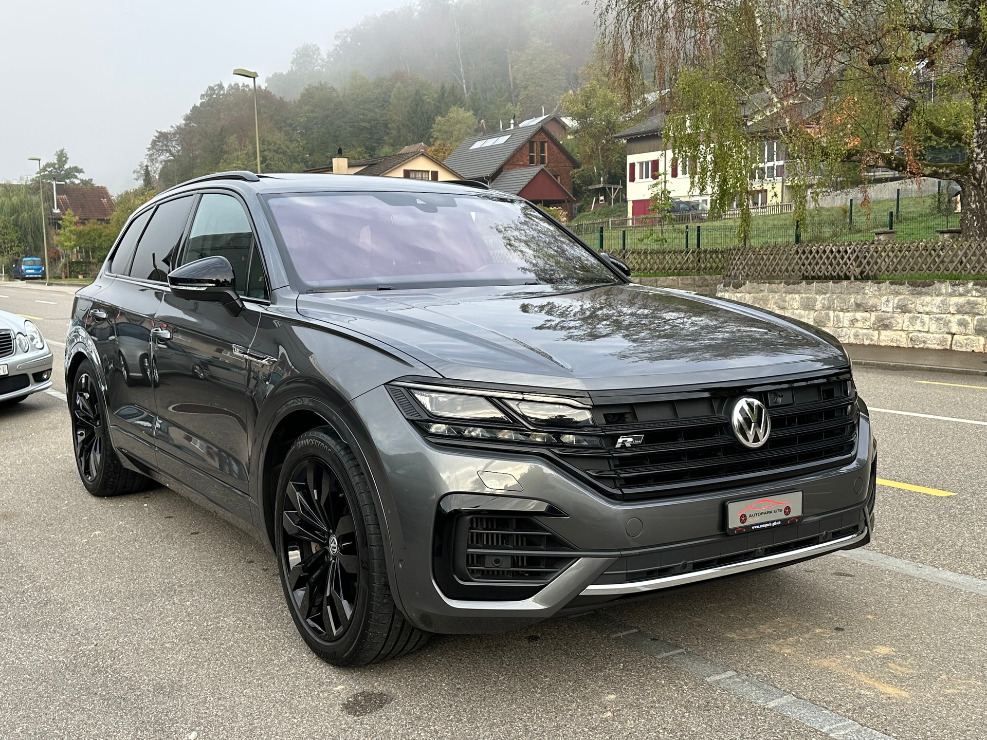 VW Touareg 4.0 V8 TDI R-Line Tiptronic-showroom-element-1