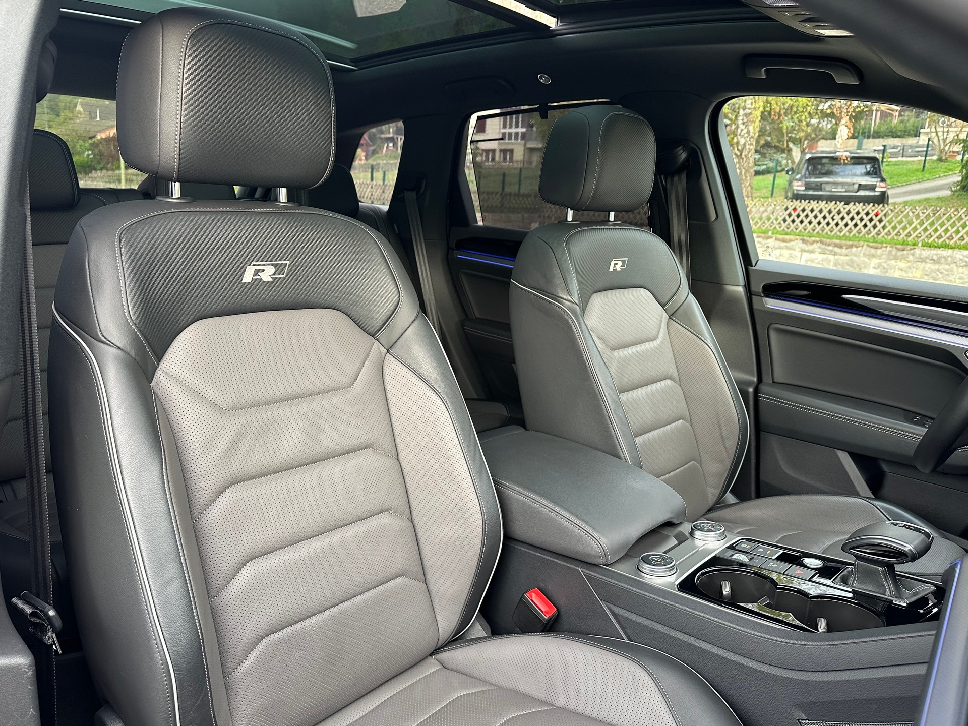 VW Touareg 4.0 V8 TDI R-Line Tiptronic-image-16