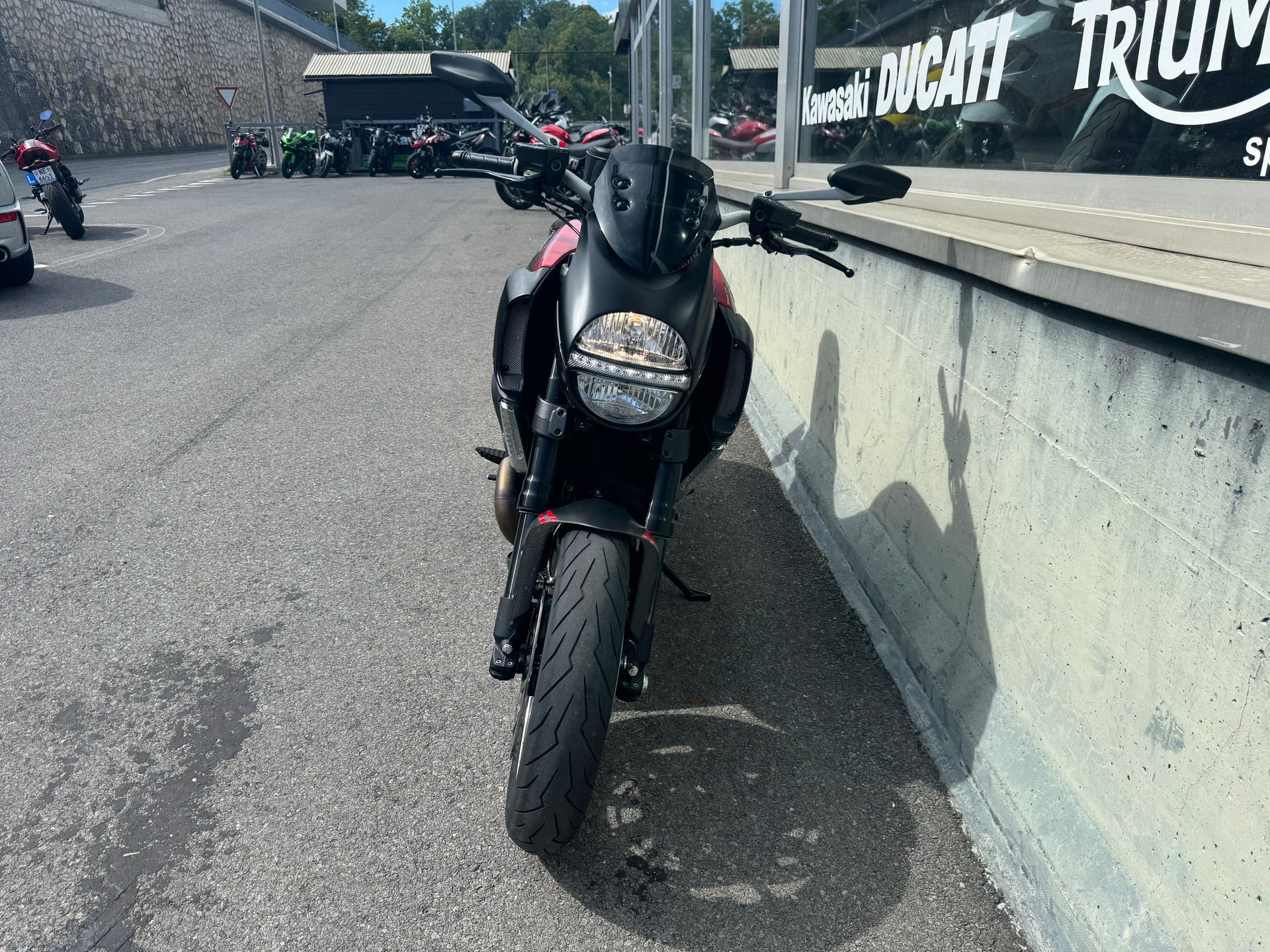 DUCATI Diavel 1200 Carbon-image-2