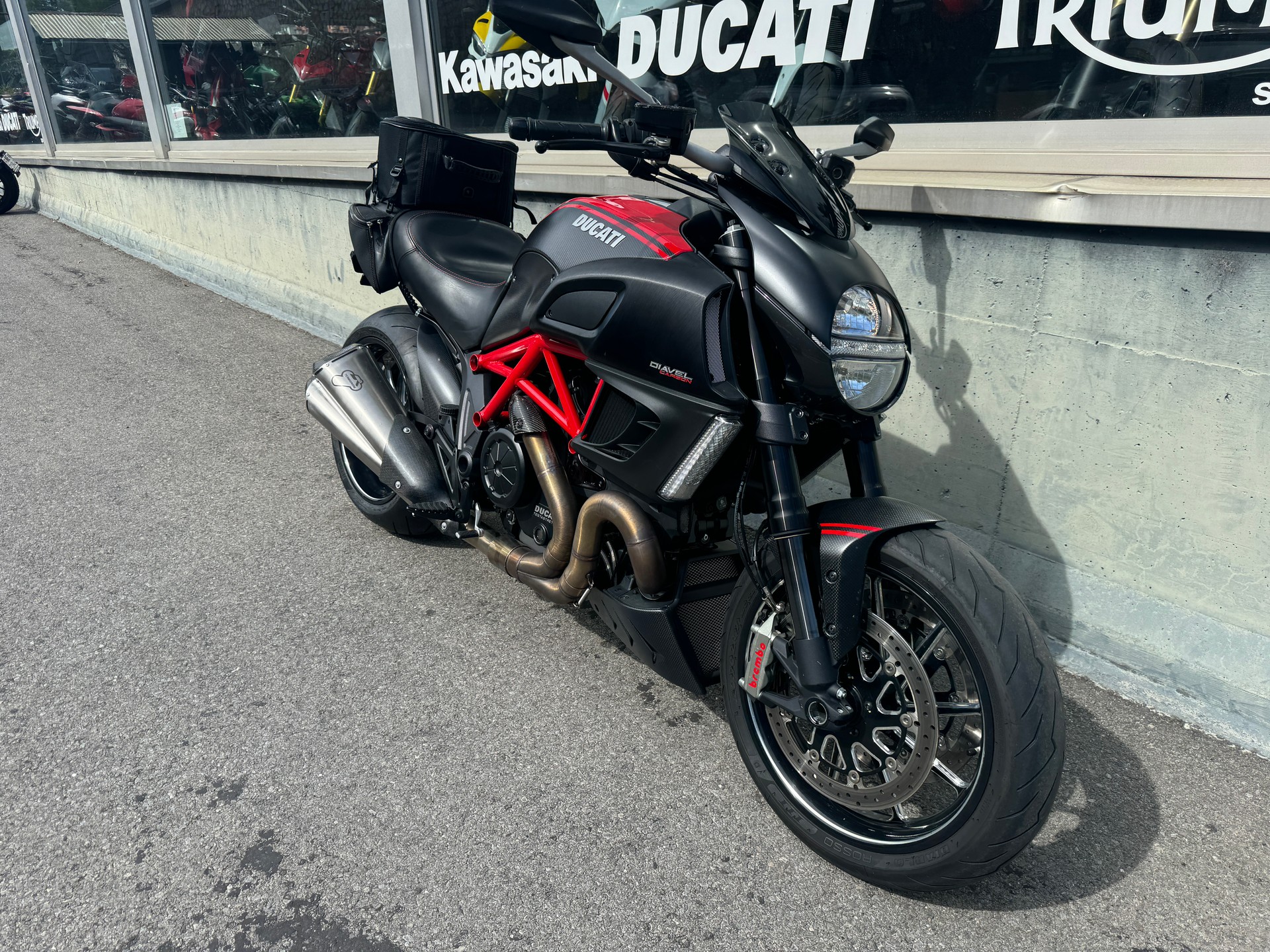 DUCATI Diavel 1200 Carbon-image-1