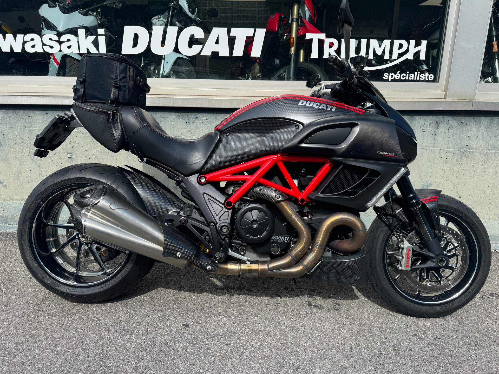 DUCATI Diavel 1200 Carbon-image-0