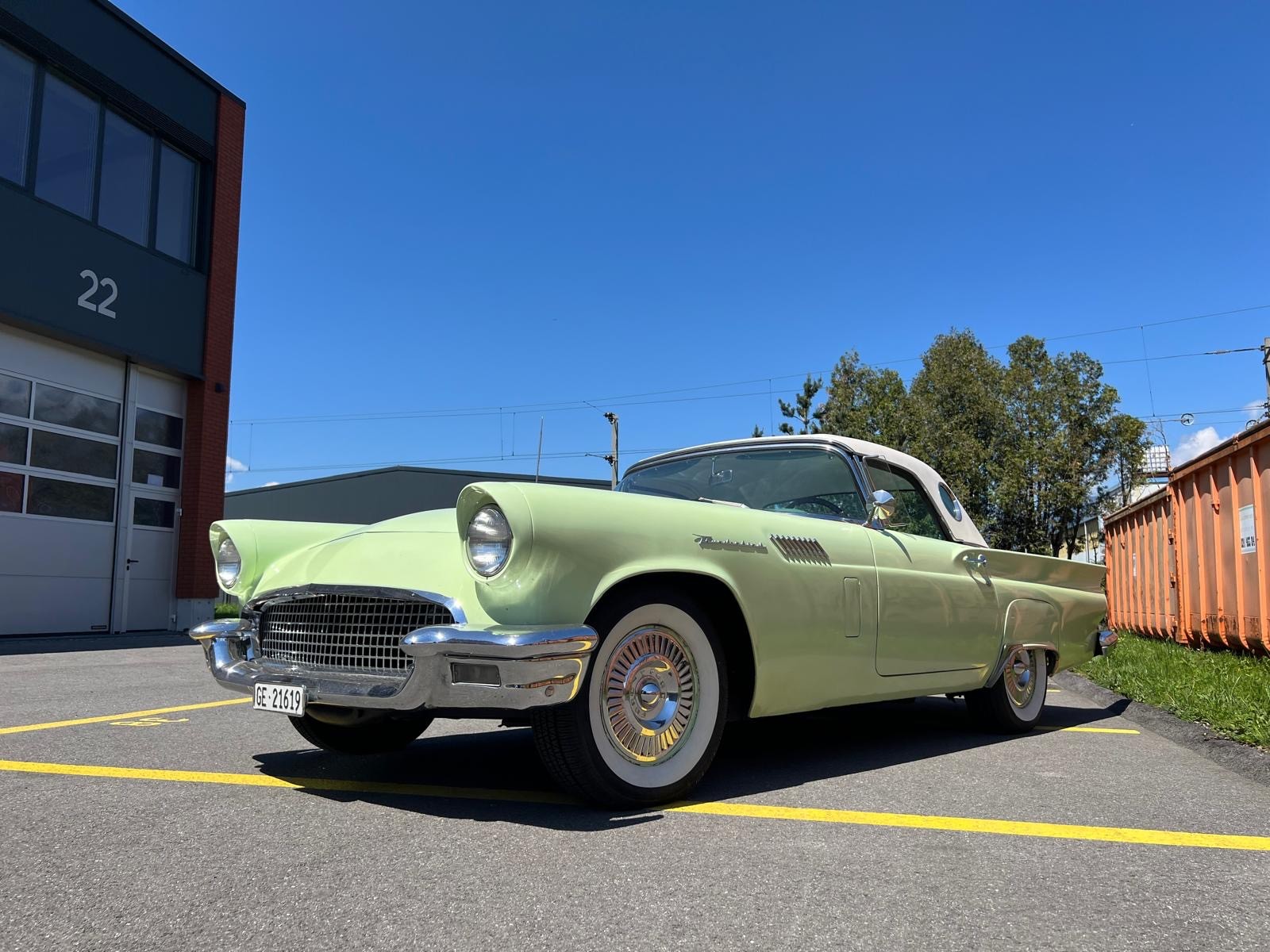 FORD Thunderbird