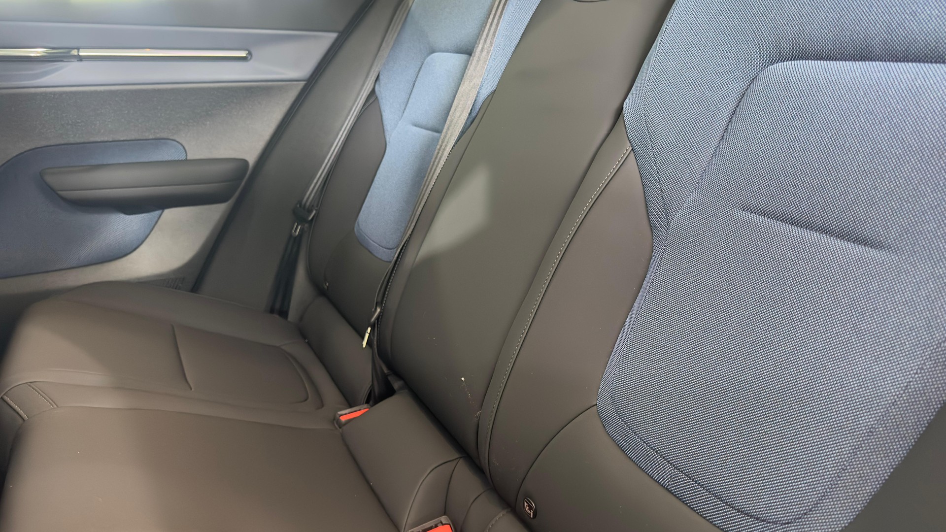 VOLVO EX 30 E60 Twin Plus Performance-image-5