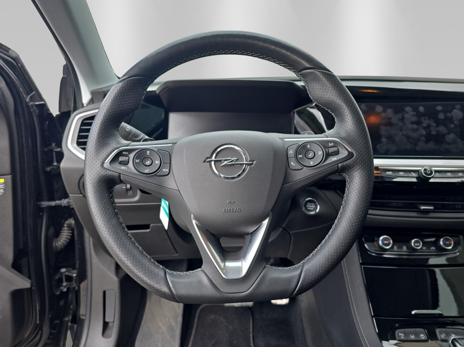 OPEL Grandland 1.6 T PHEV GSE-image-11