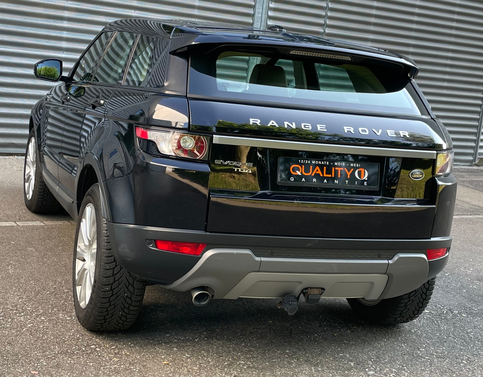 LAND ROVER Range Rover Evoque 2.2 TD4 Dynamic-image-2