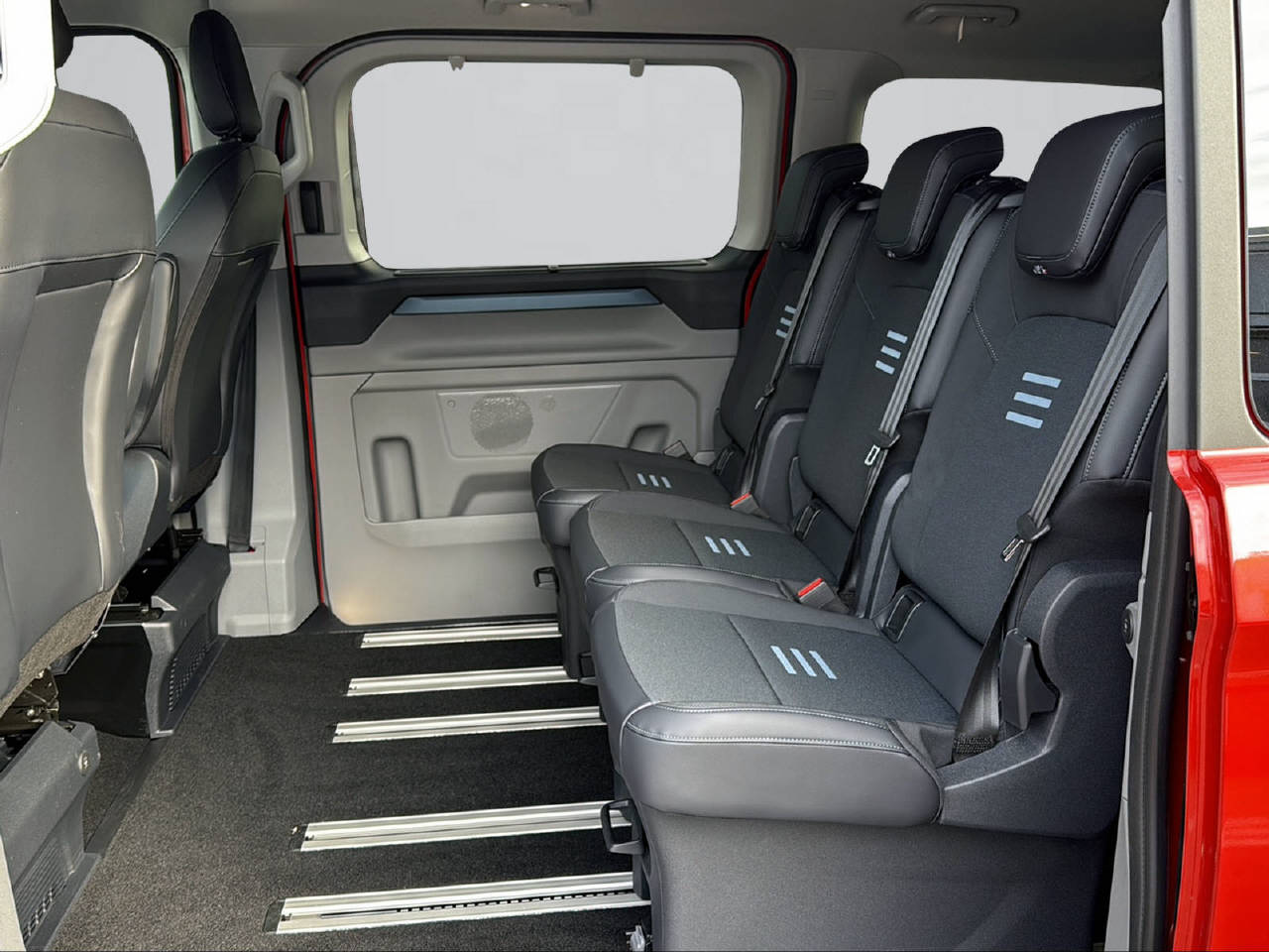 FORD Tourneo Custom 320 L1 2.0 EcoBlue 170 Active-image-8