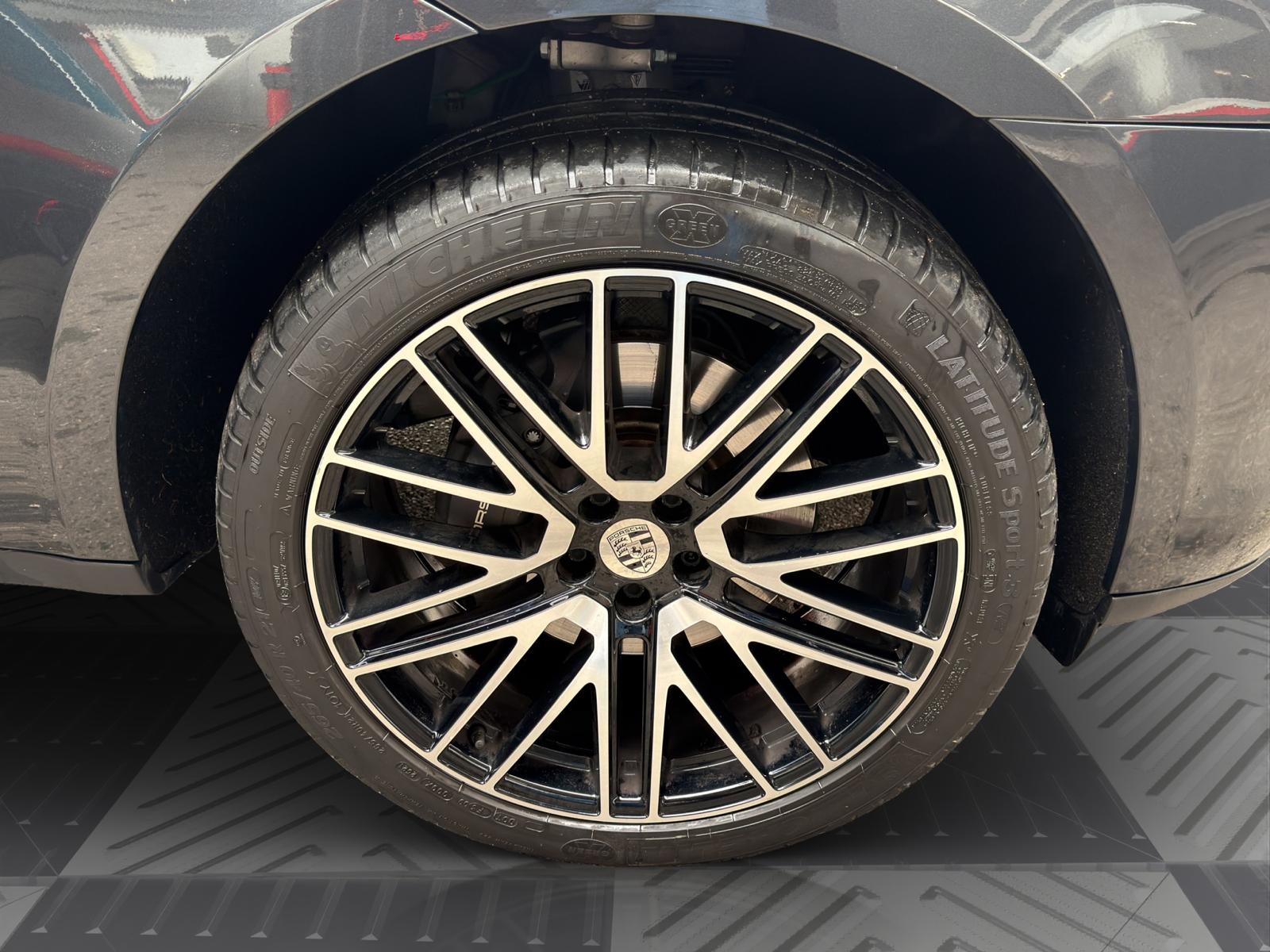 PORSCHE Macan PDK-image-22