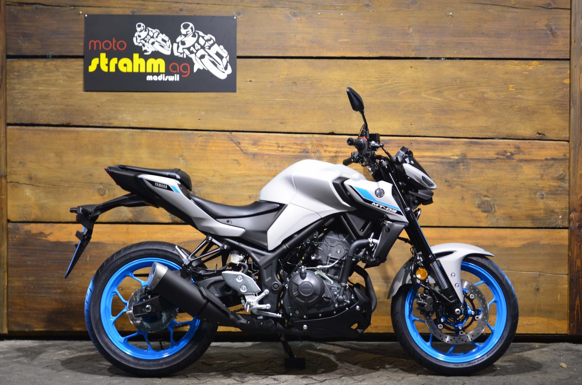 YAMAHA MT-03-image-1
