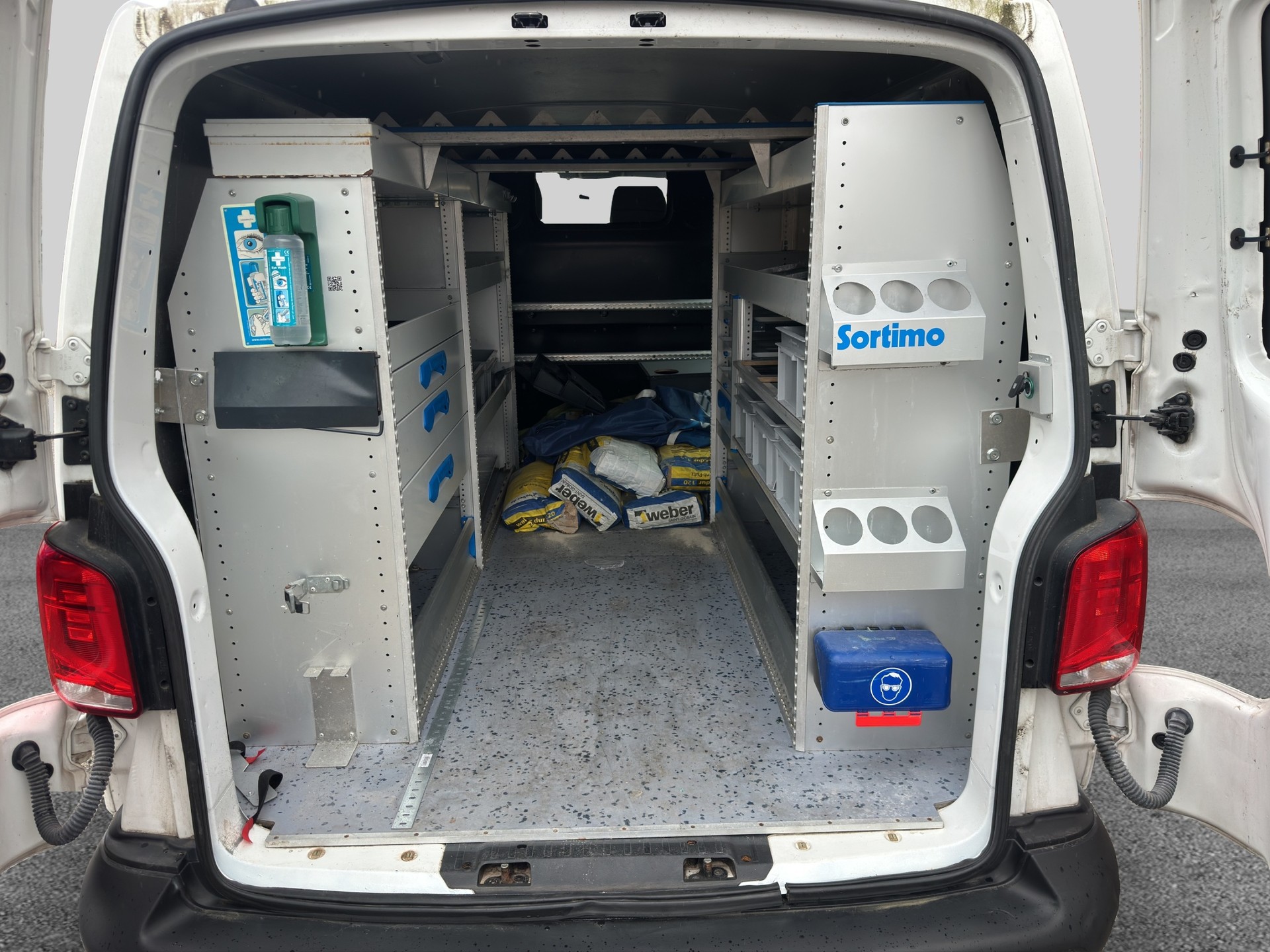 VW T6.1 2.0 TDI 4Motion DSG-image-12