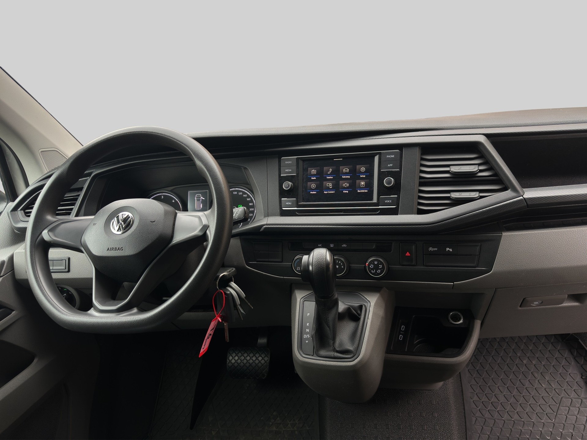 VW T6.1 2.0 TDI 4Motion DSG-image-10