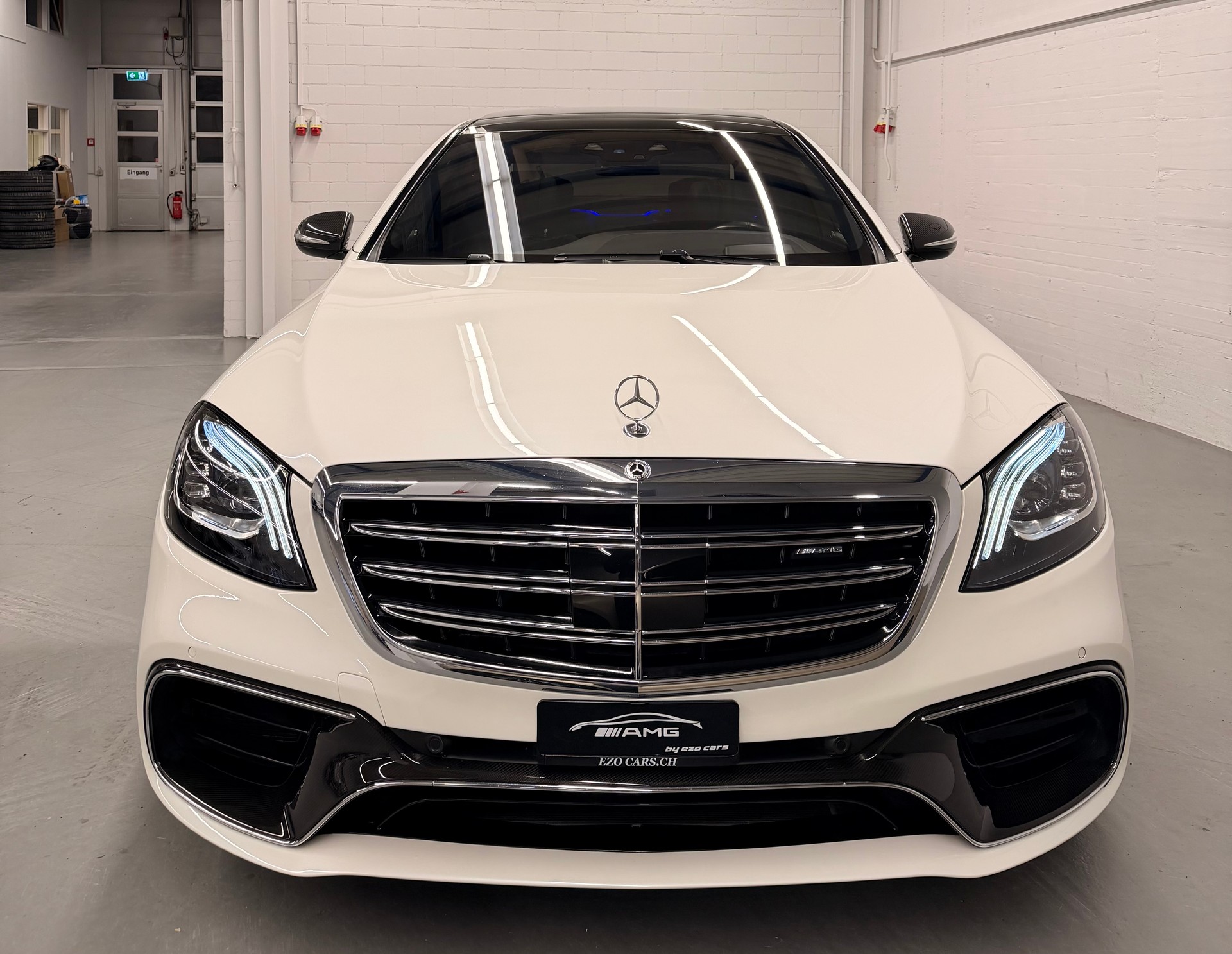 MERCEDES-BENZ S 63 AMG L 4Matic+ 9G-Tronic White Black Performance-showroom-element-2