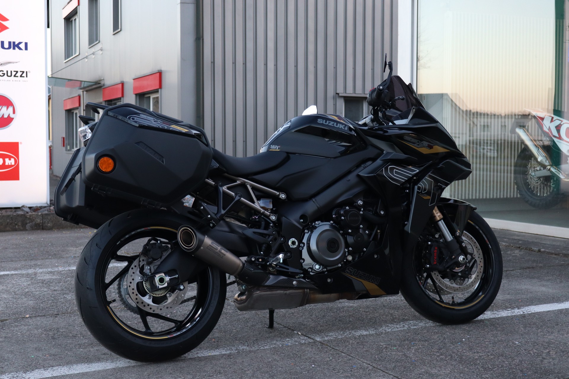 SUZUKI GSX-S 1000 GT Travel-image-2