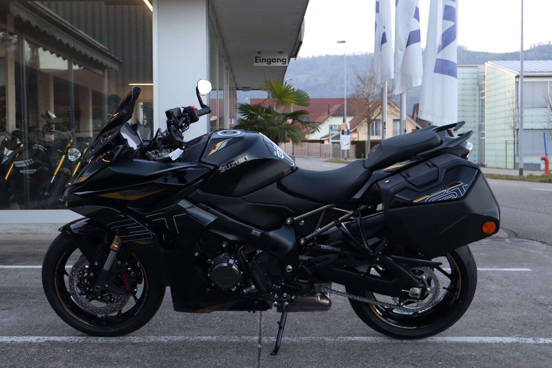 SUZUKI GSX-S 1000 GT Travel-image-3