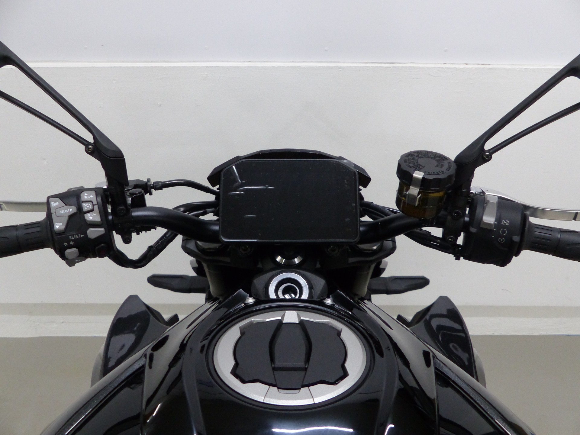 KAWASAKI Z1100 ABS MY26-image-4