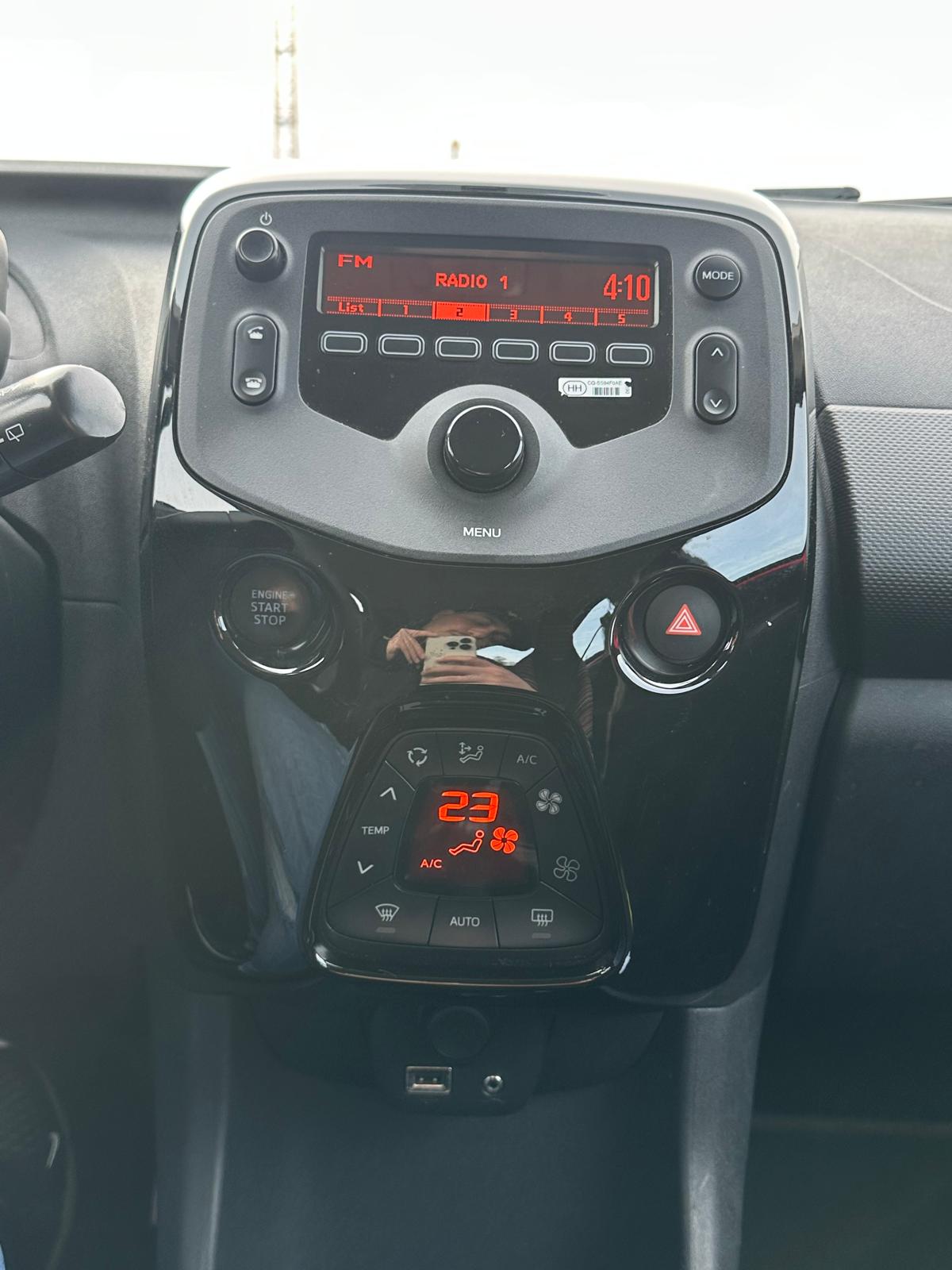 CITROEN C1 1.0 VTi Shine Stop&Start-image-17