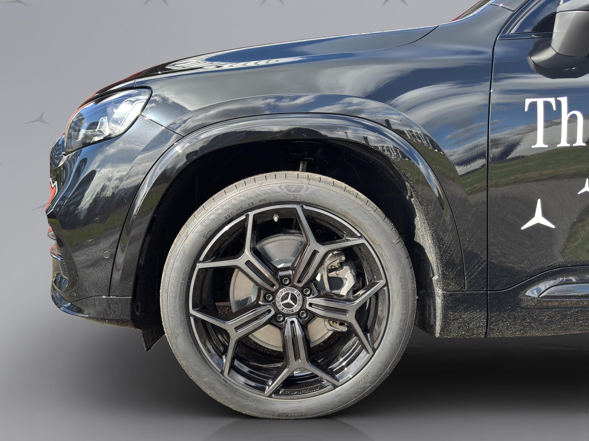 MERCEDES-BENZ GLB 350 4matic-showroom-element-2