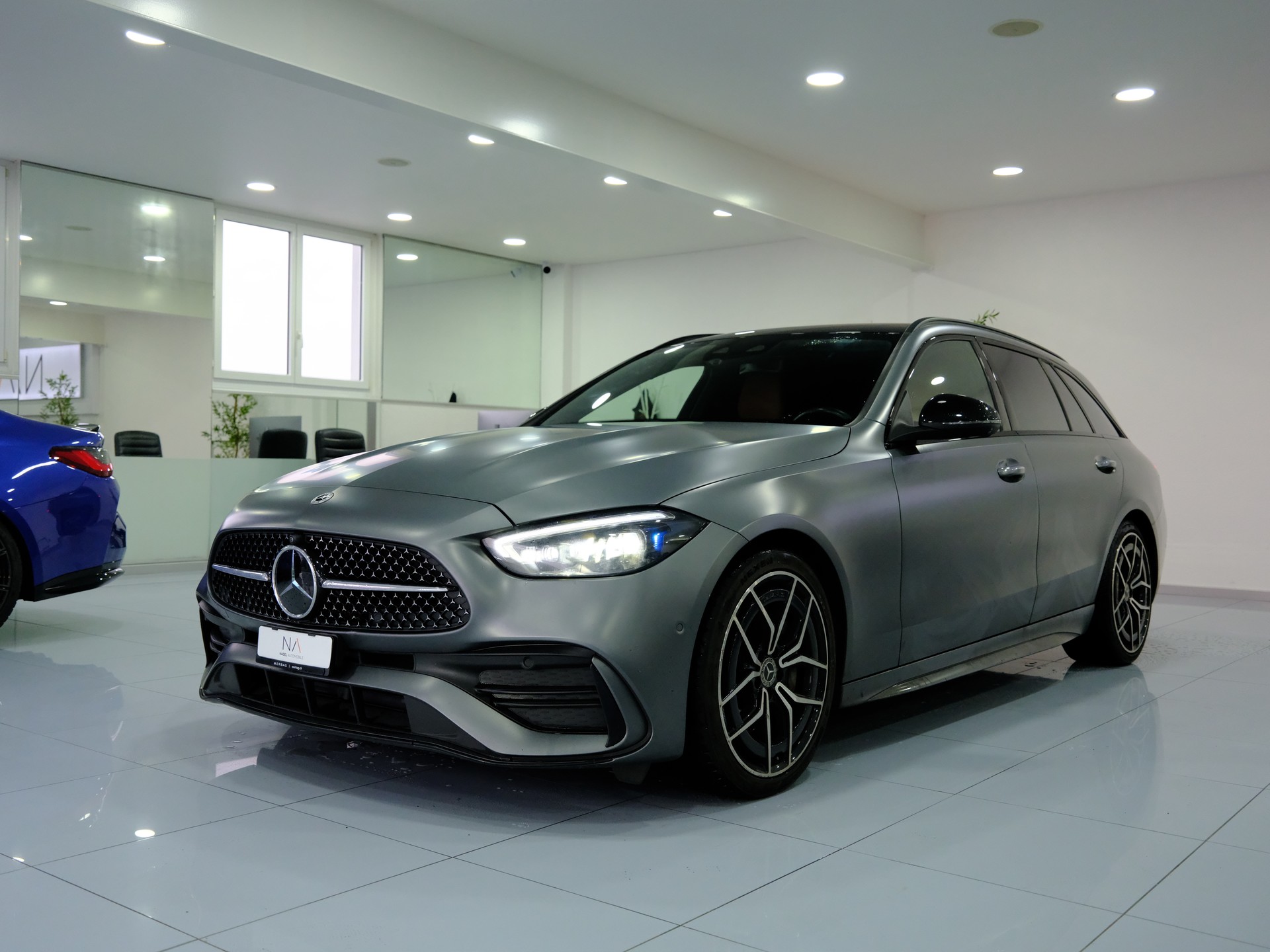 MERCEDES-BENZ C 220 d T 4Matic AMG Line-showroom-element-3