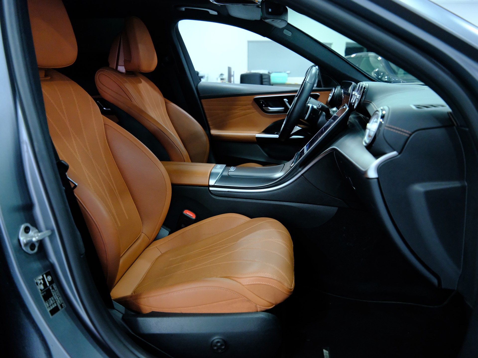 MERCEDES-BENZ C 220 d T 4Matic AMG Line-image-14