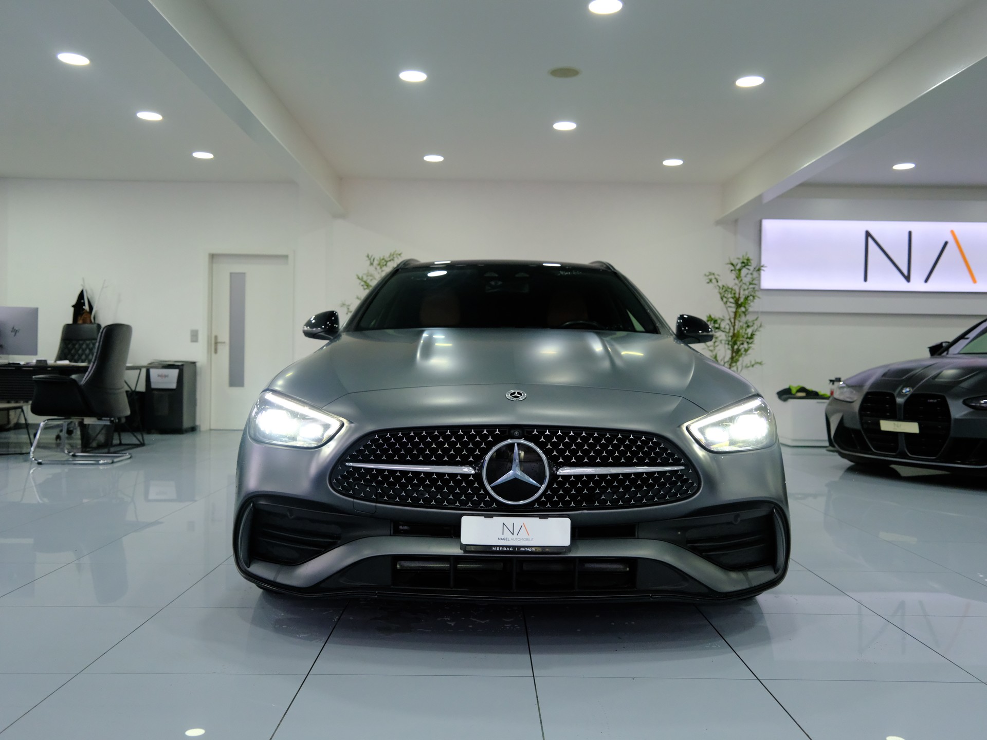 MERCEDES-BENZ C 220 d T 4Matic AMG Line-showroom-element-2