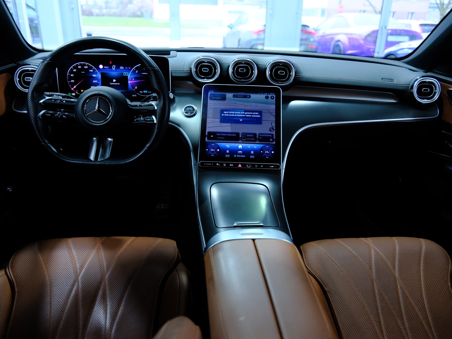 MERCEDES-BENZ C 220 d T 4Matic AMG Line-image-12
