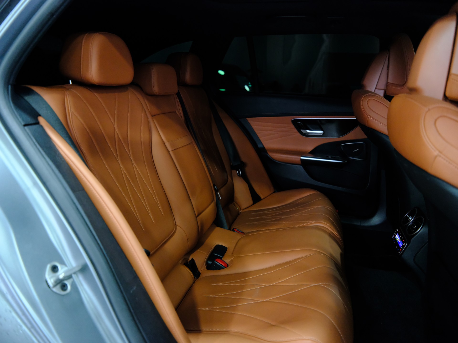 MERCEDES-BENZ C 220 d T 4Matic AMG Line-image-15