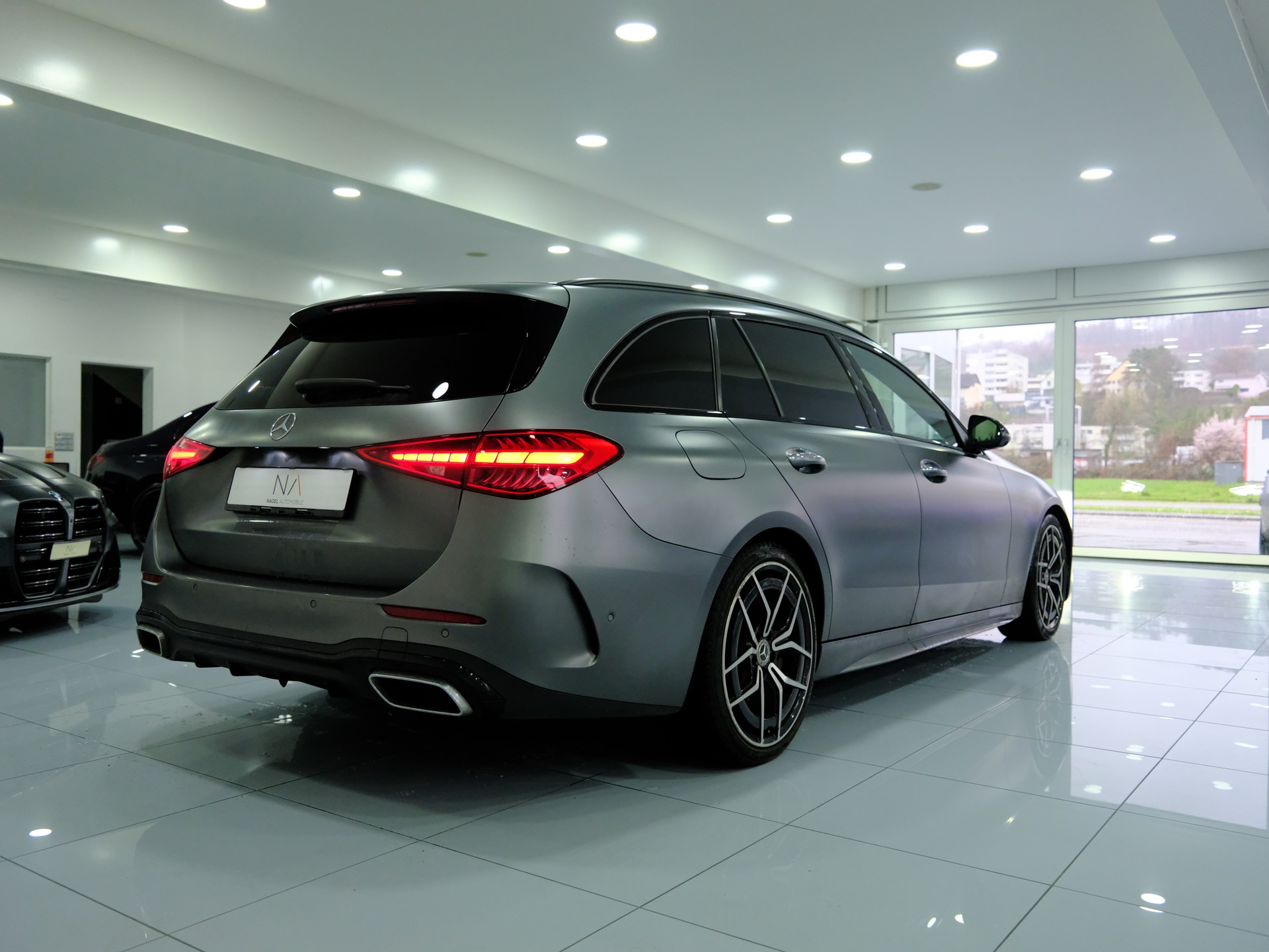 MERCEDES-BENZ C 220 d T 4Matic AMG Line-image-6