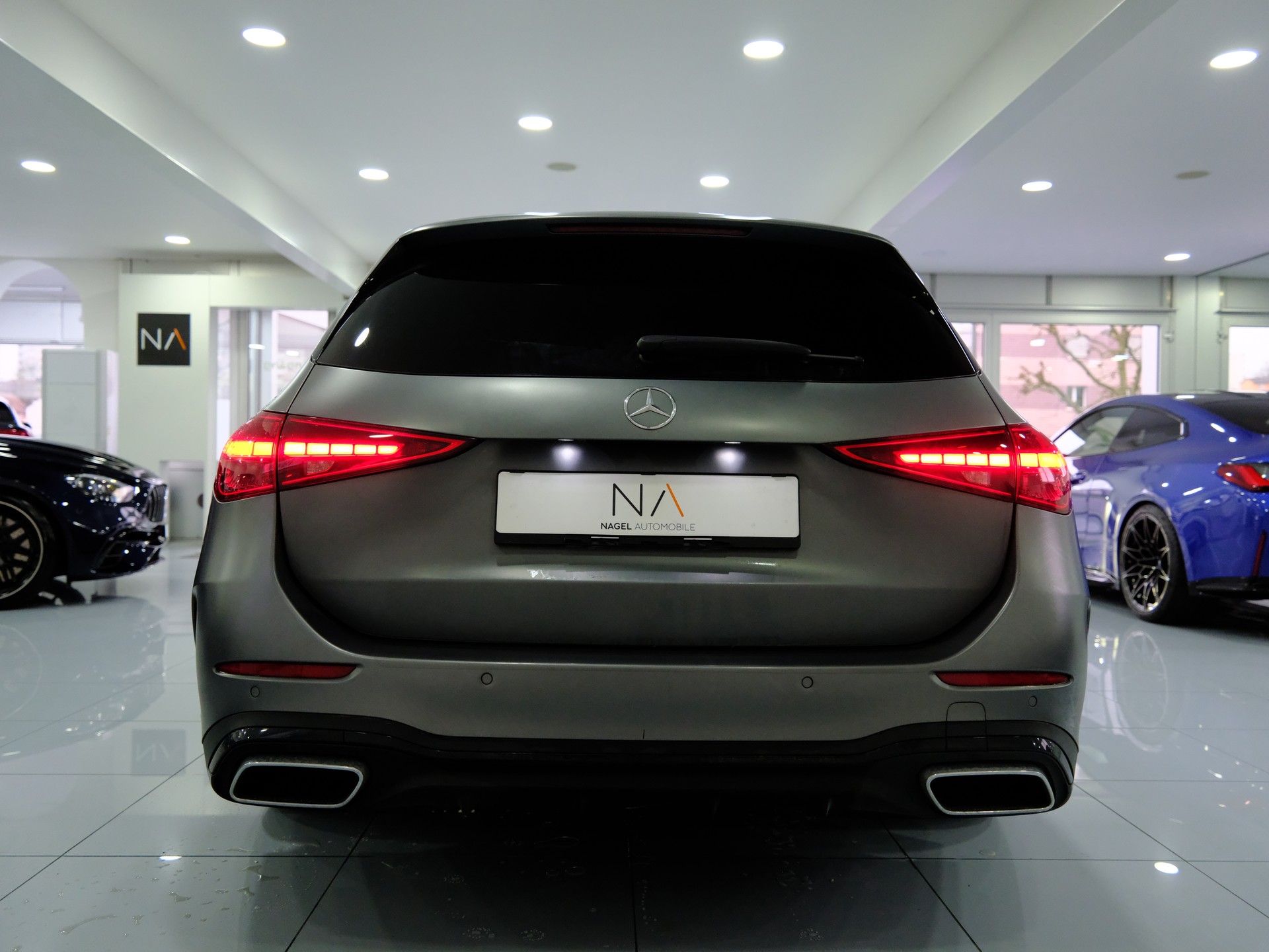 MERCEDES-BENZ C 220 d T 4Matic AMG Line-image-5