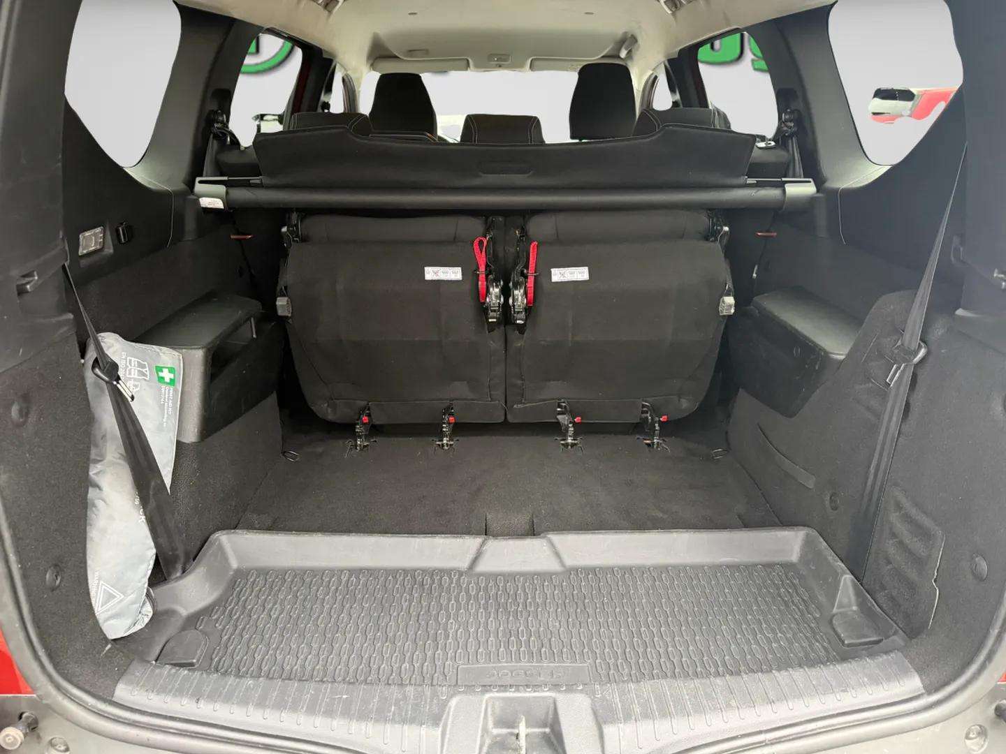 DACIA Jogger TCe 110 Extreme-image-19