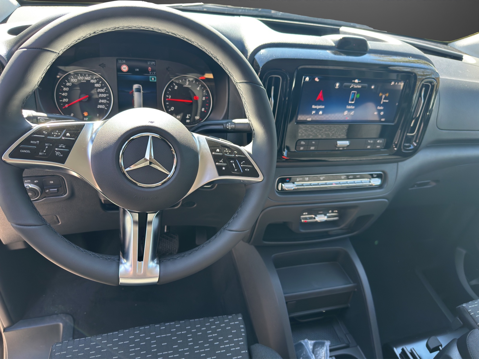 MERCEDES-BENZ Vito 116 CDI Lang Tourer 9G-Tronic 4M Select-image-8