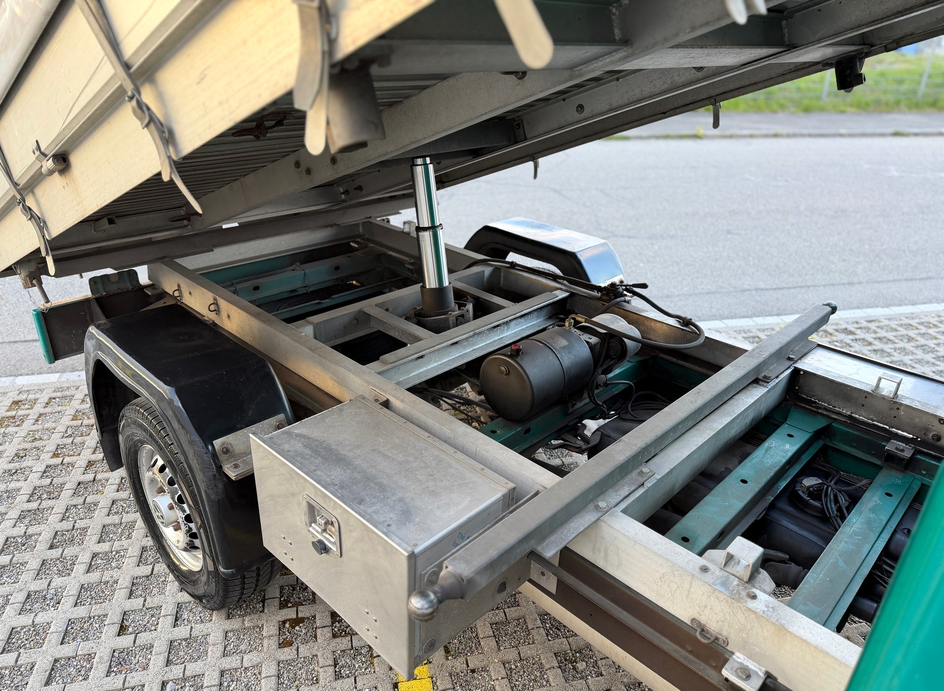 VW LT 35 2.8 TDI KIPPBRÜCKE MIT VERDECK-image-30