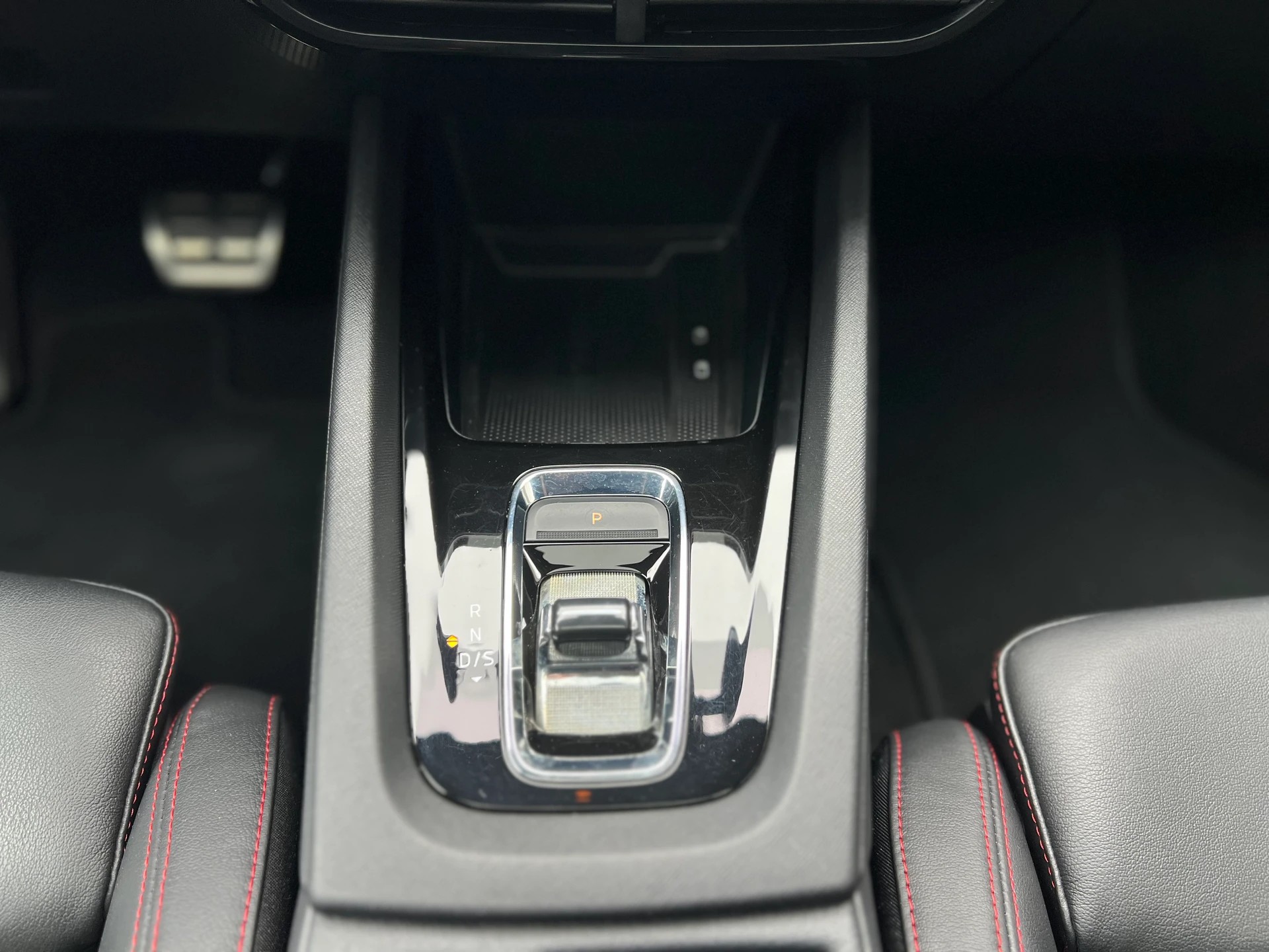 SKODA Octavia Combi 2.0 TSI DSG RS-image-22