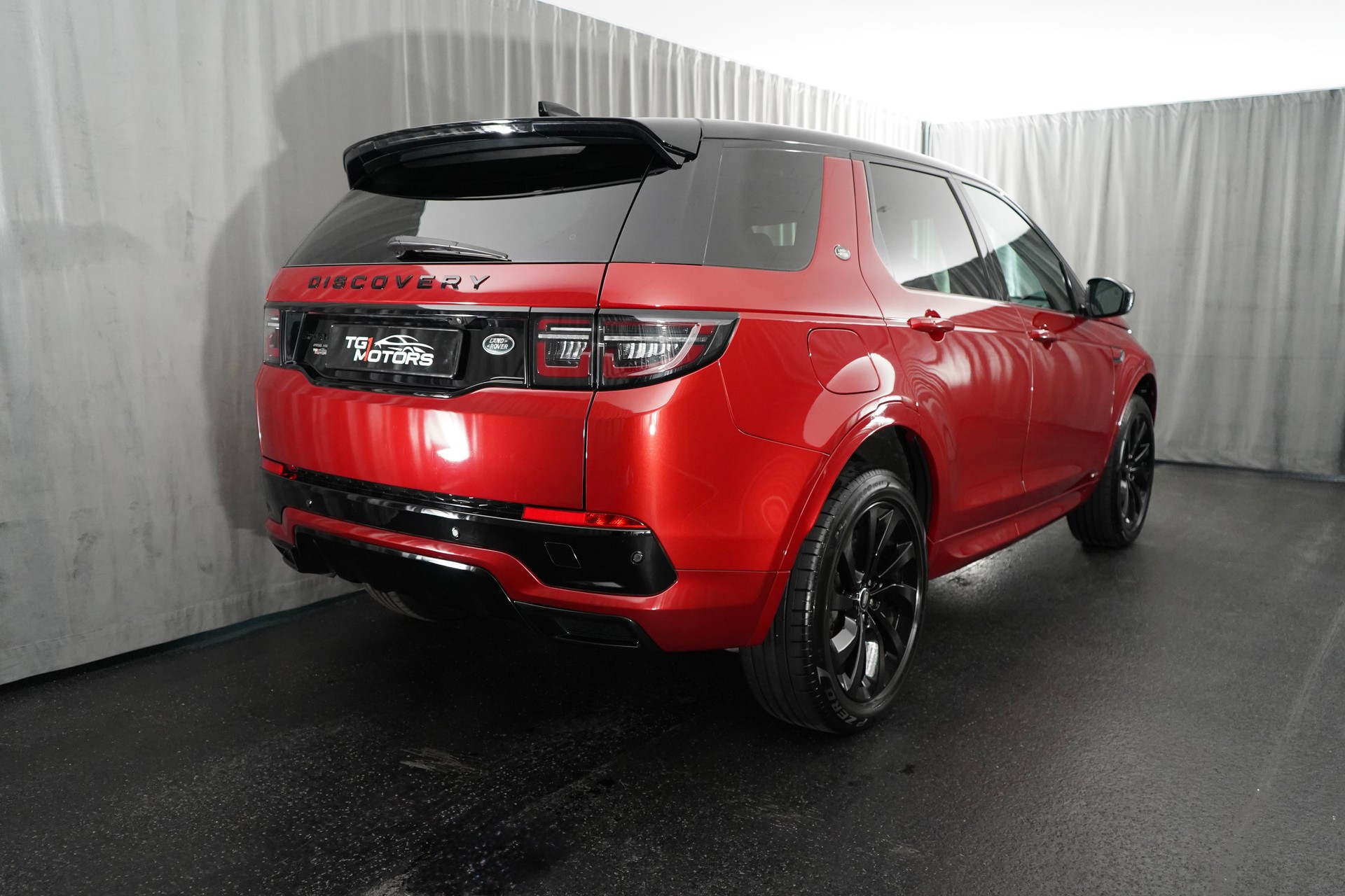 LAND ROVER Discovery Sport R Dyn P250 2.0 Si4 MHEV HSE AT9-image-2