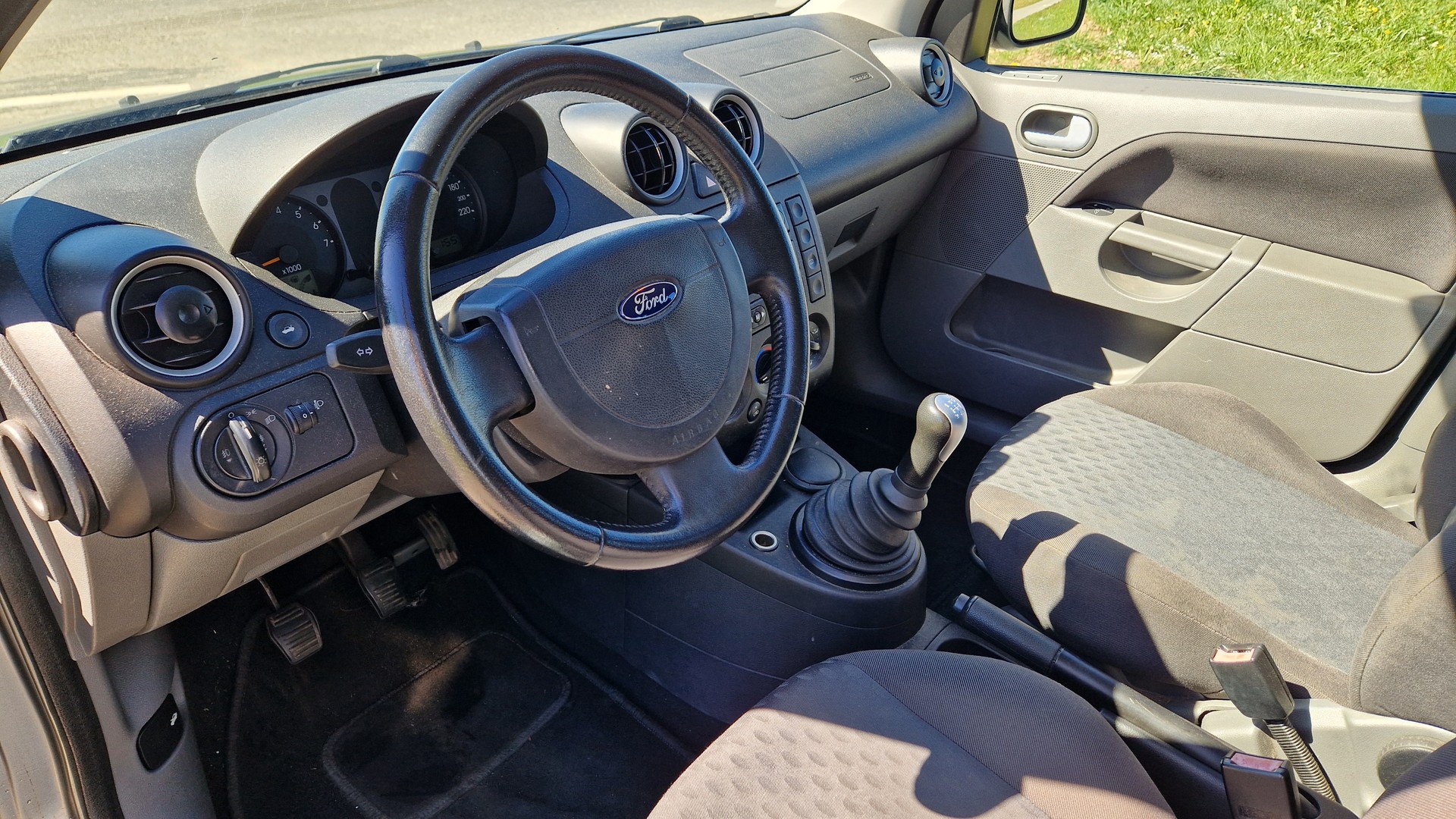 FORD Fiesta 1.6 16V Trend-image-6
