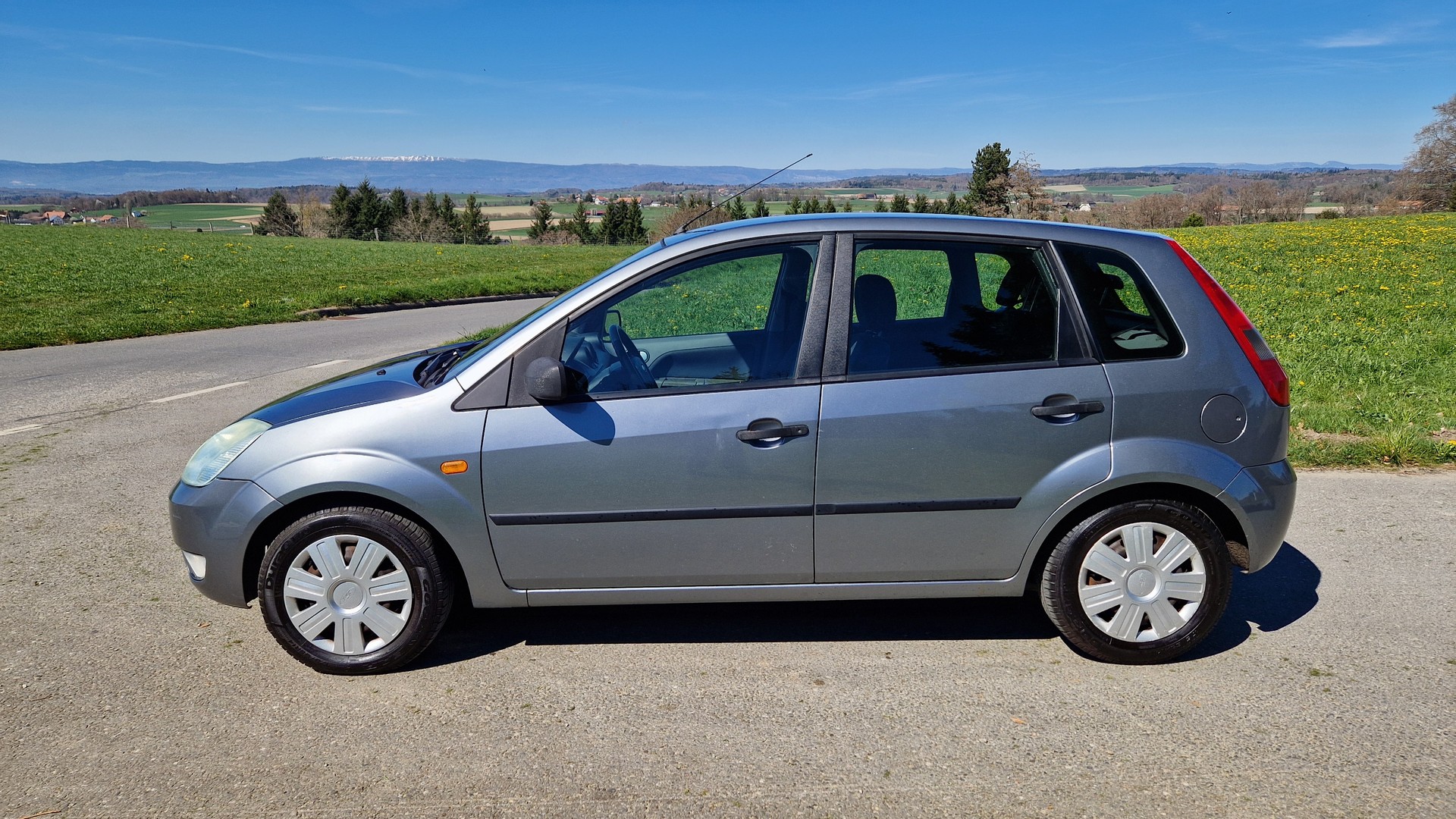 FORD Fiesta 1.6 16V Trend-image-1