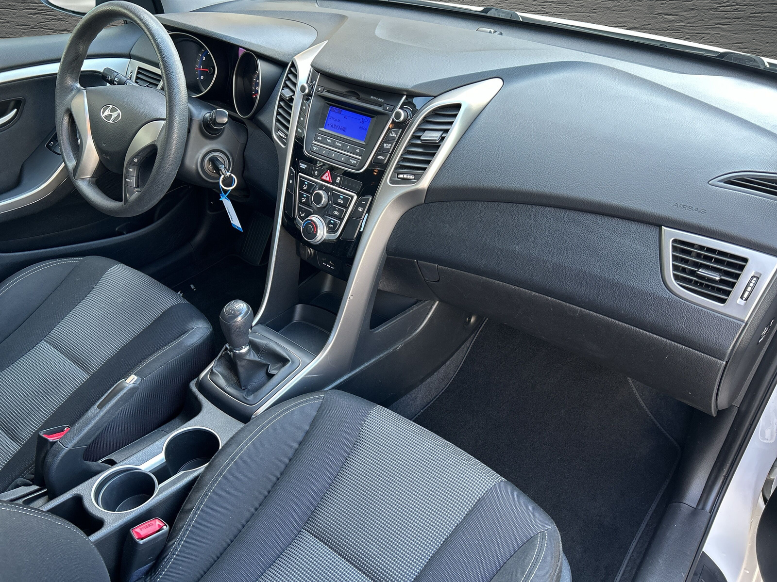HYUNDAI i30 1.4 Comfort-image-7