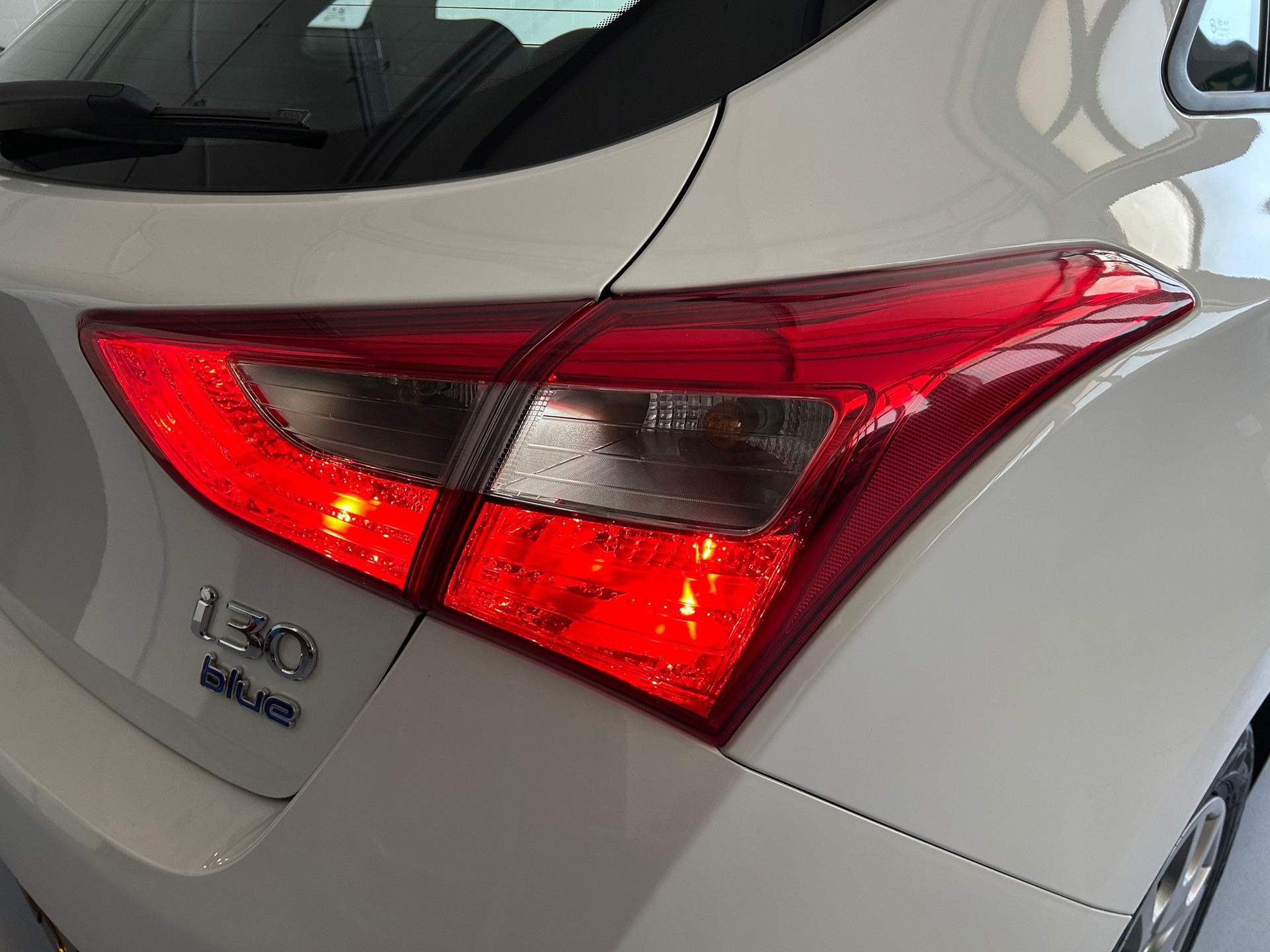 HYUNDAI i30 1.4 Comfort-image-19
