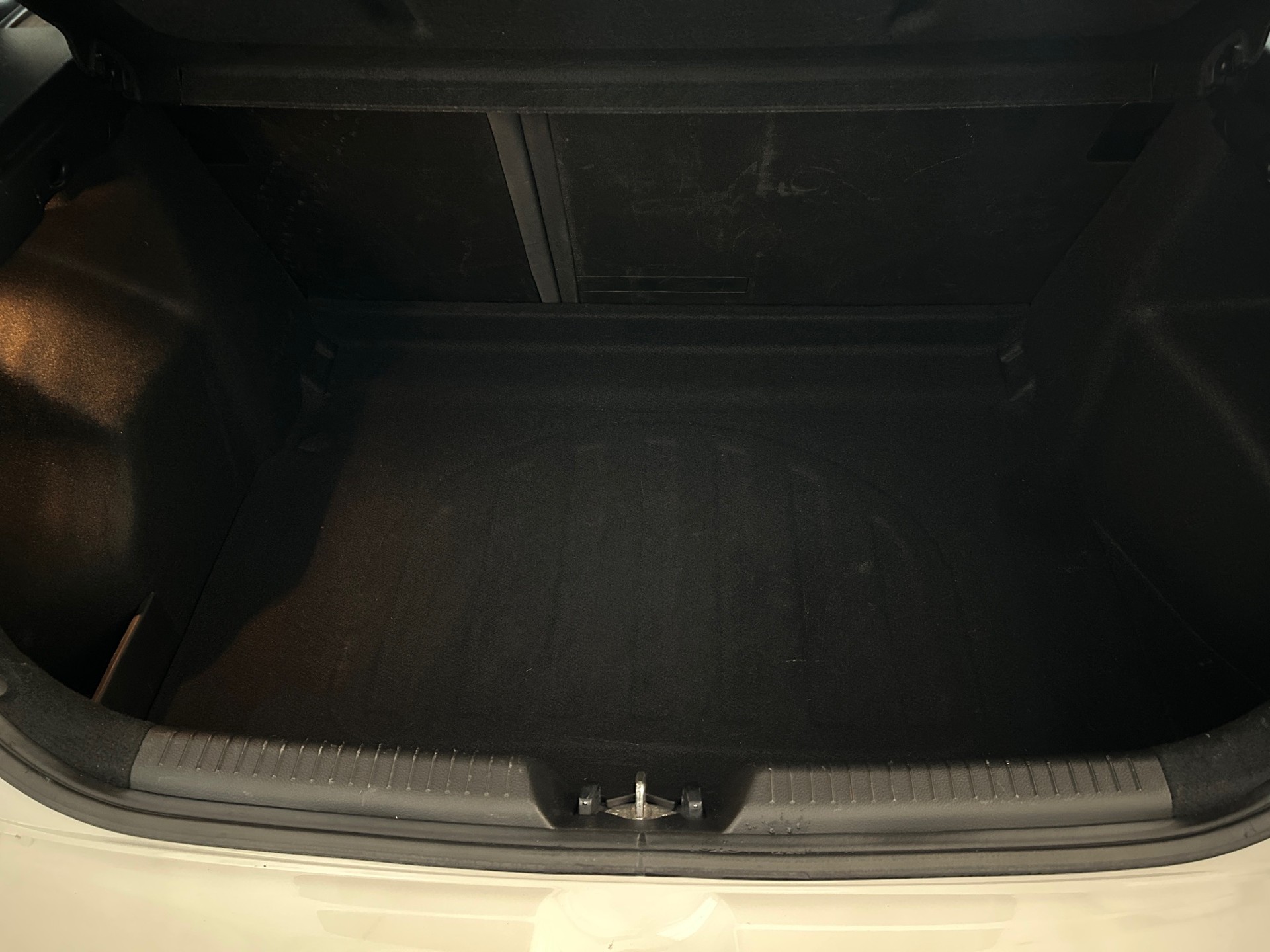 HYUNDAI i30 1.4 Comfort-image-17