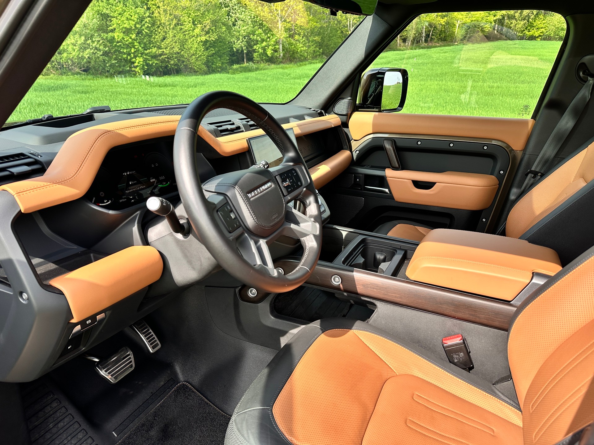 LAND ROVER Defender 110 P400e Si4 PHEV X AT8-image-8