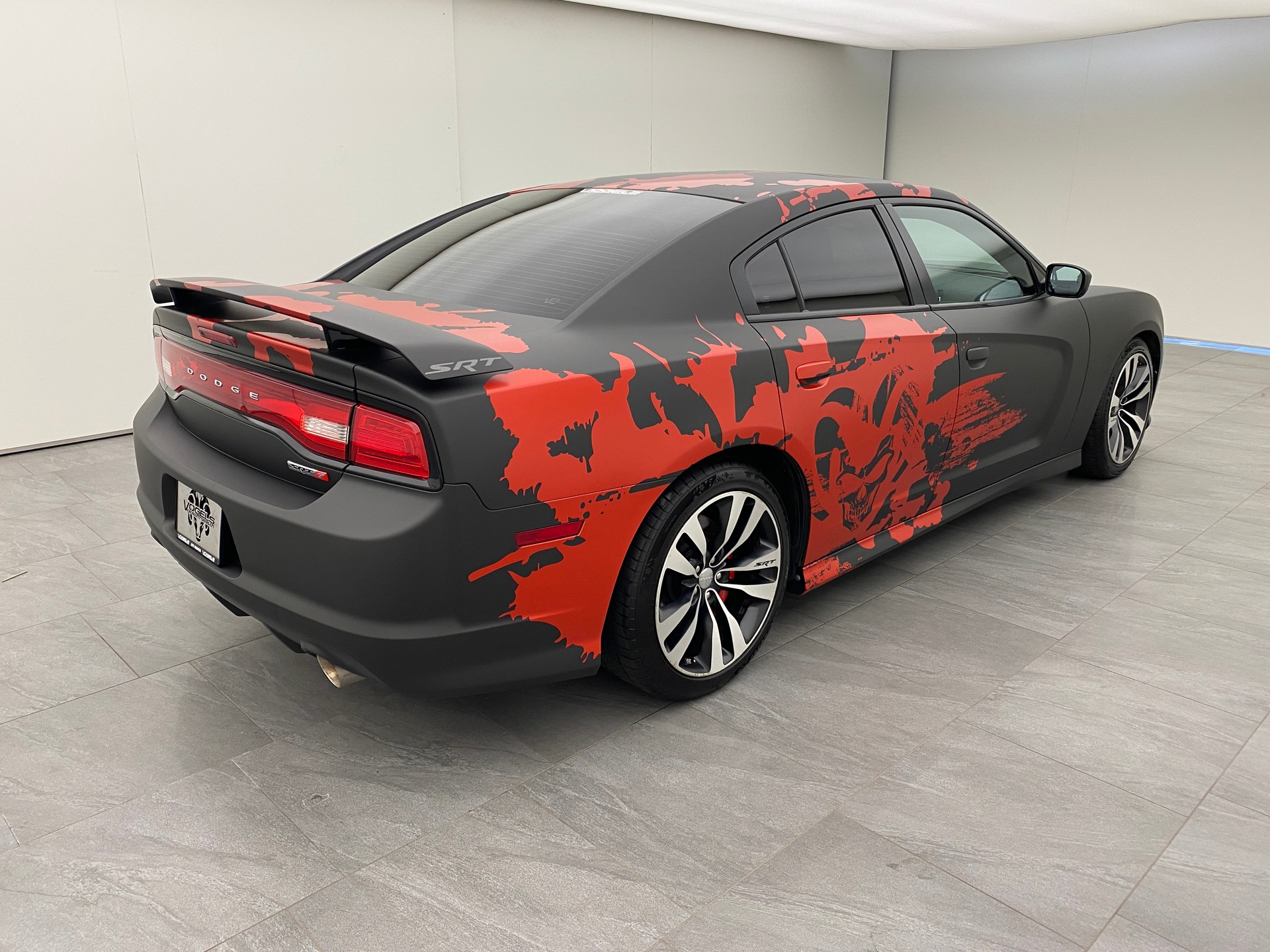 DODGE Charger 6.4 SRT-8-image-3