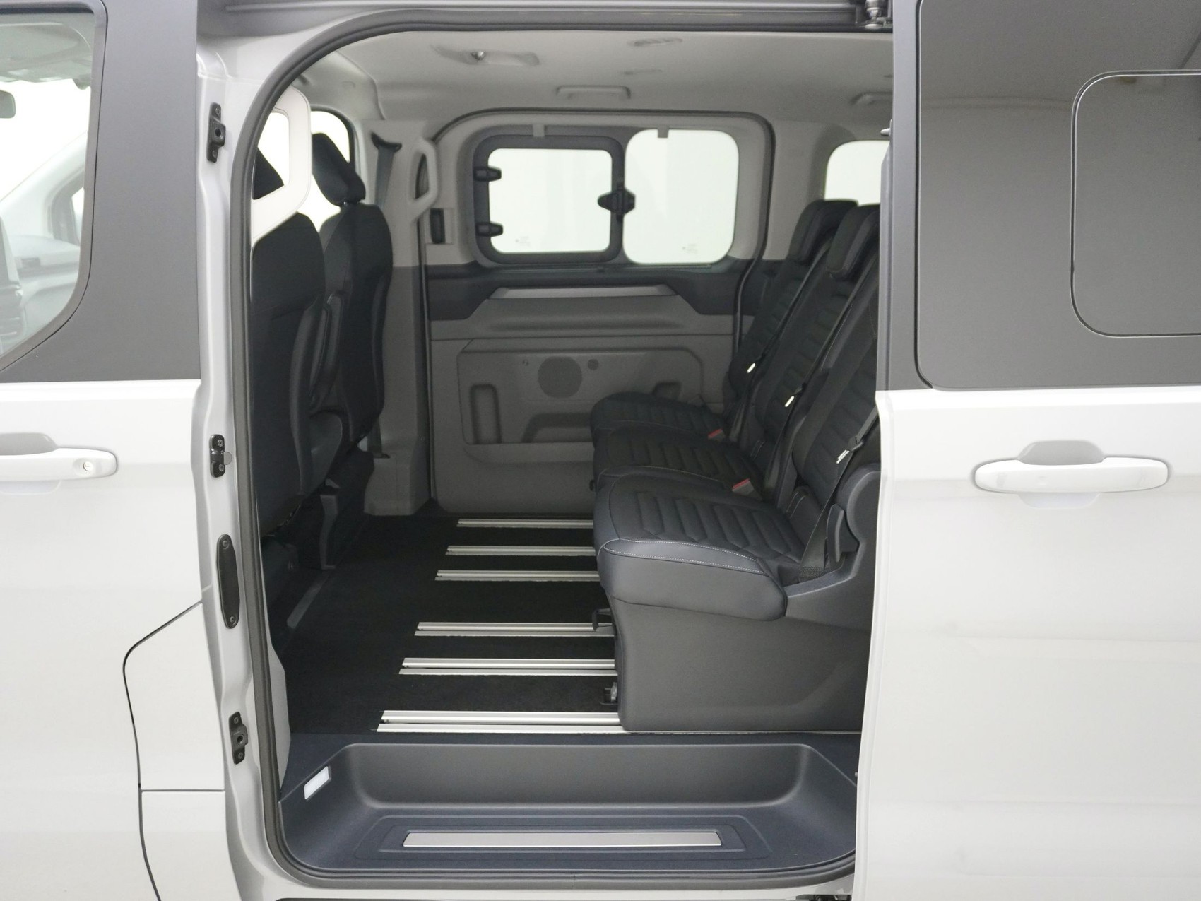 FORD Tourneo Custom 320 L1 2.0 TDCI 4x4 Titanium X-image-15