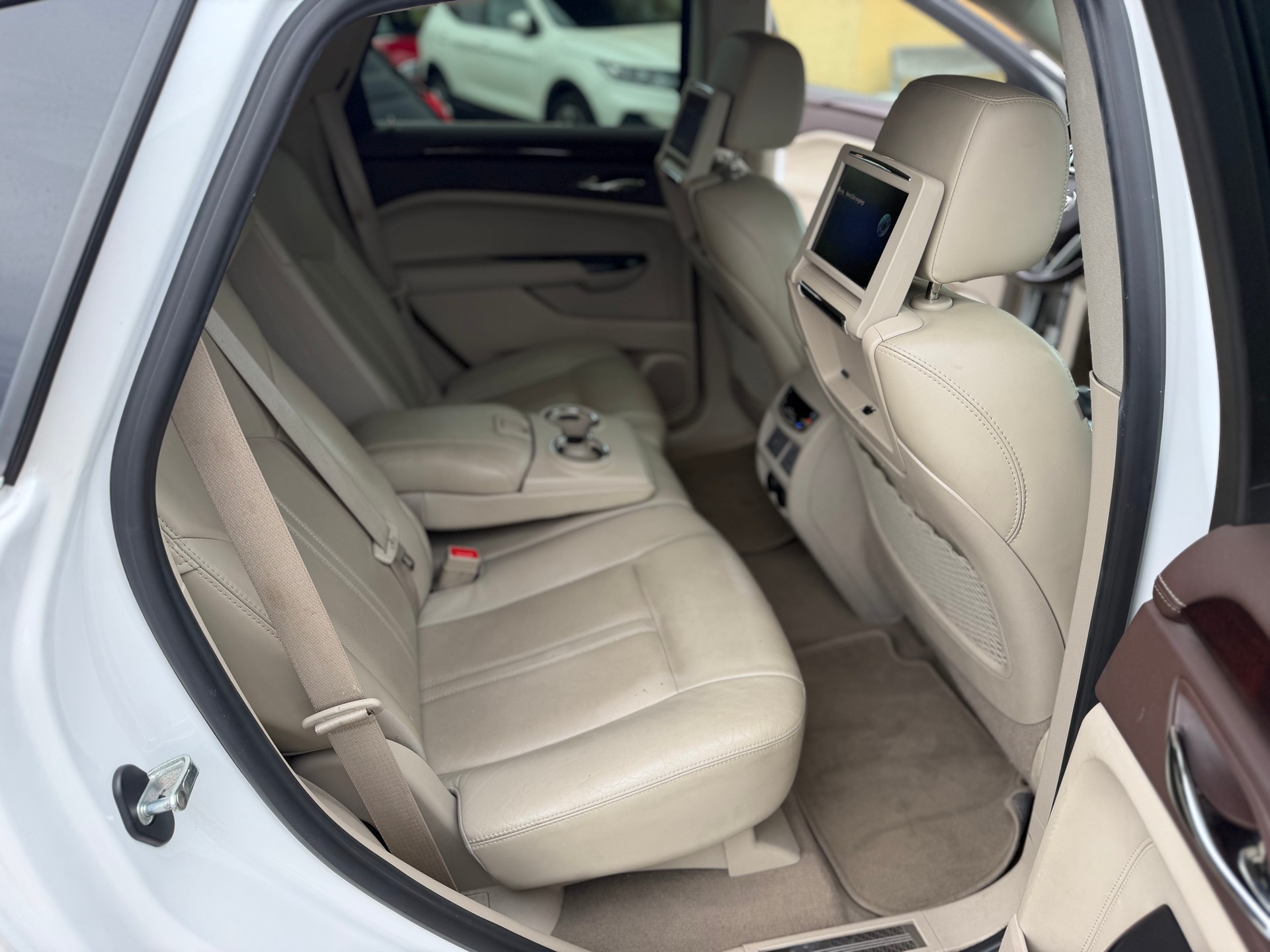 CADILLAC SRX 3.6 V6 Sport Luxury 4WD Automatic-image-8
