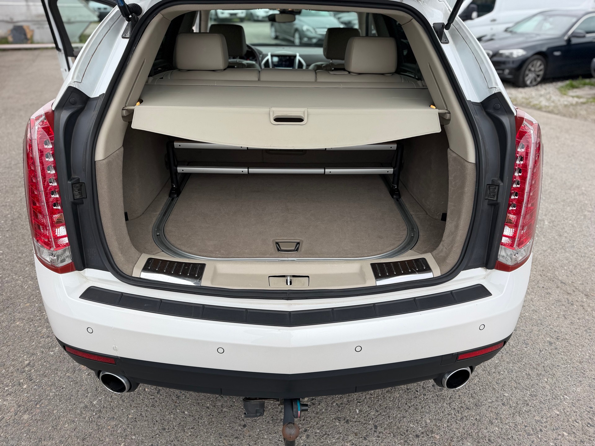 CADILLAC SRX 3.6 V6 Sport Luxury 4WD Automatic-image-6