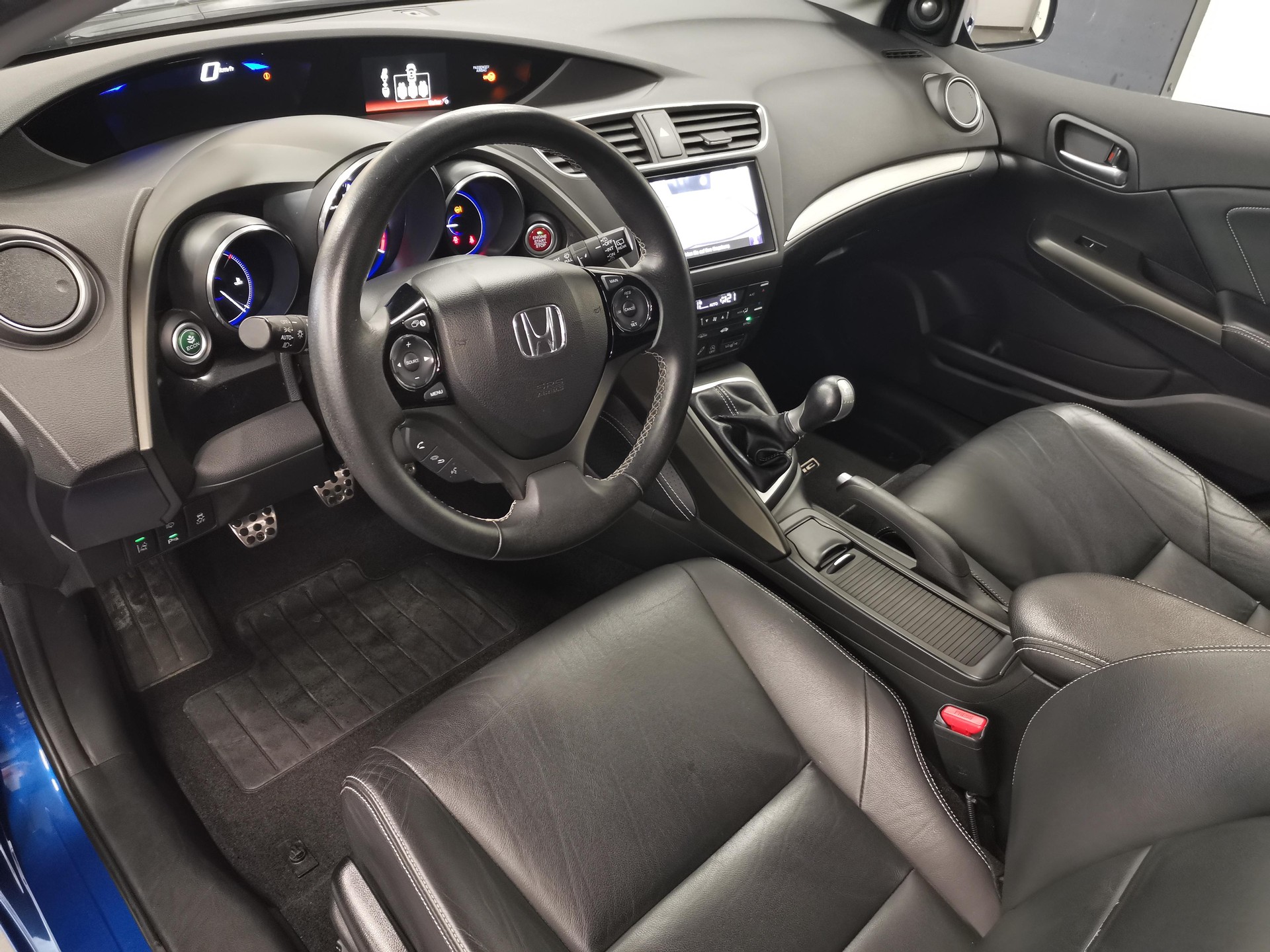 HONDA Civic Tourer 1.8i-VTEC 142 Executive-image-5