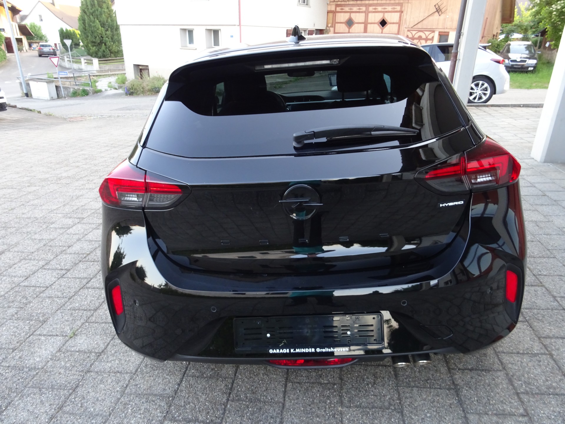 OPEL CORSA GS 1.2 Benzin 145PS-image-5