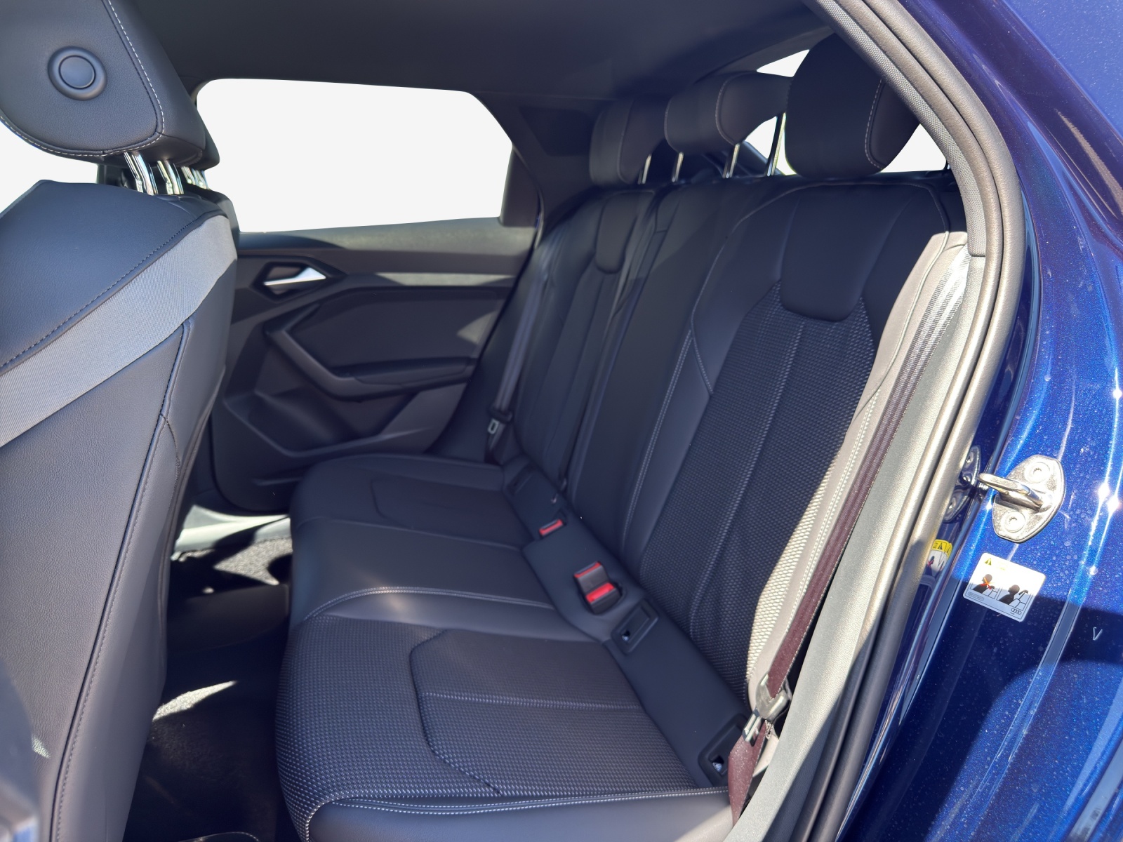 AUDI A1 Sportback 30 TFSI S Line Attraction S-tronic-image-11