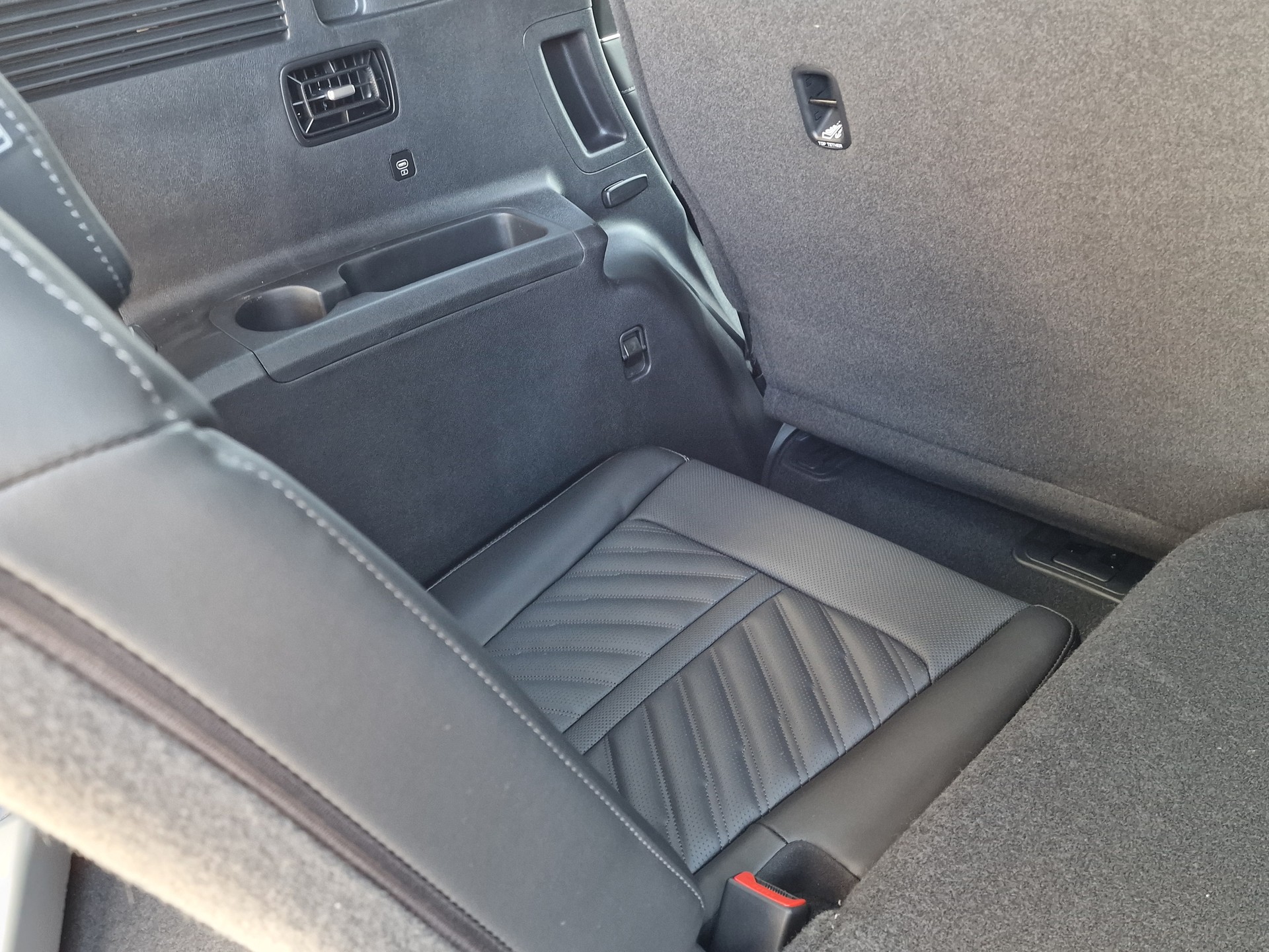KIA Sorento 2.2 Smartstream 7P Style DCT-image-4