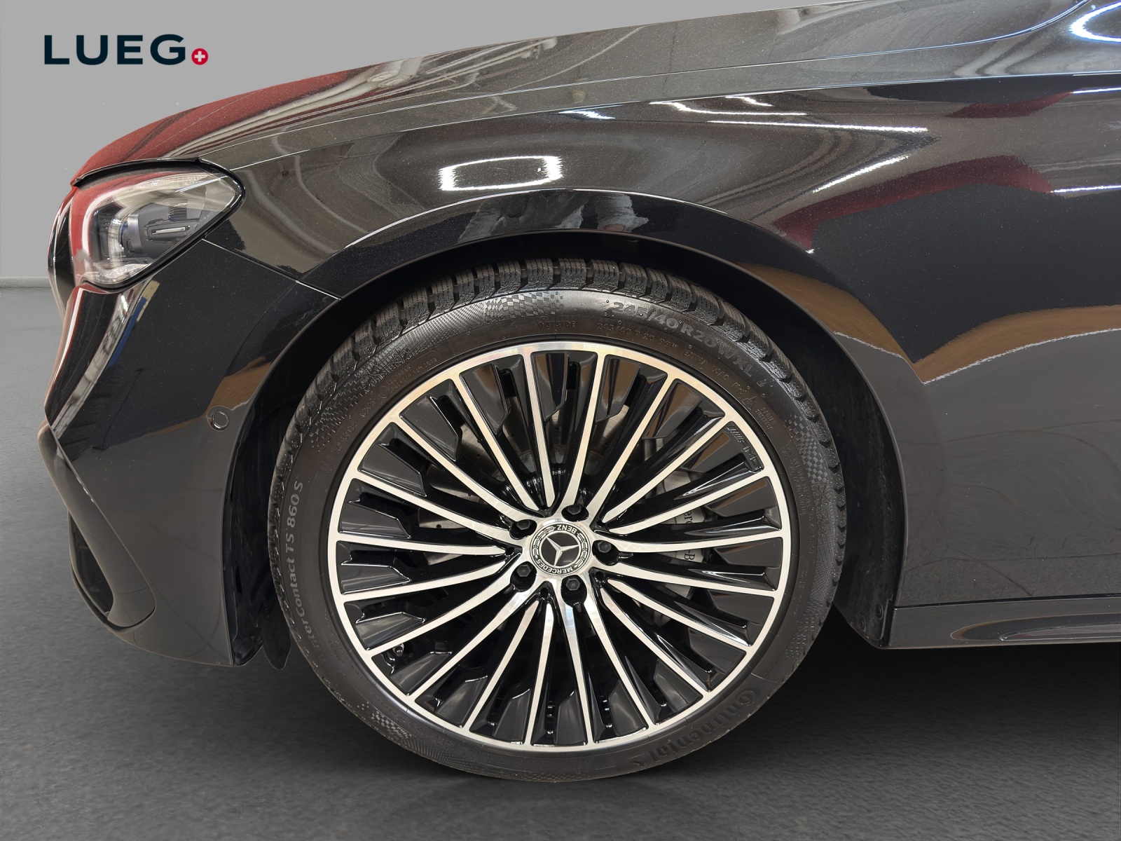 MERCEDES-BENZ E 220 d 4M - AMG / DISTRONIC / 360 Grad Kamera / Panorama-Dach-image-6