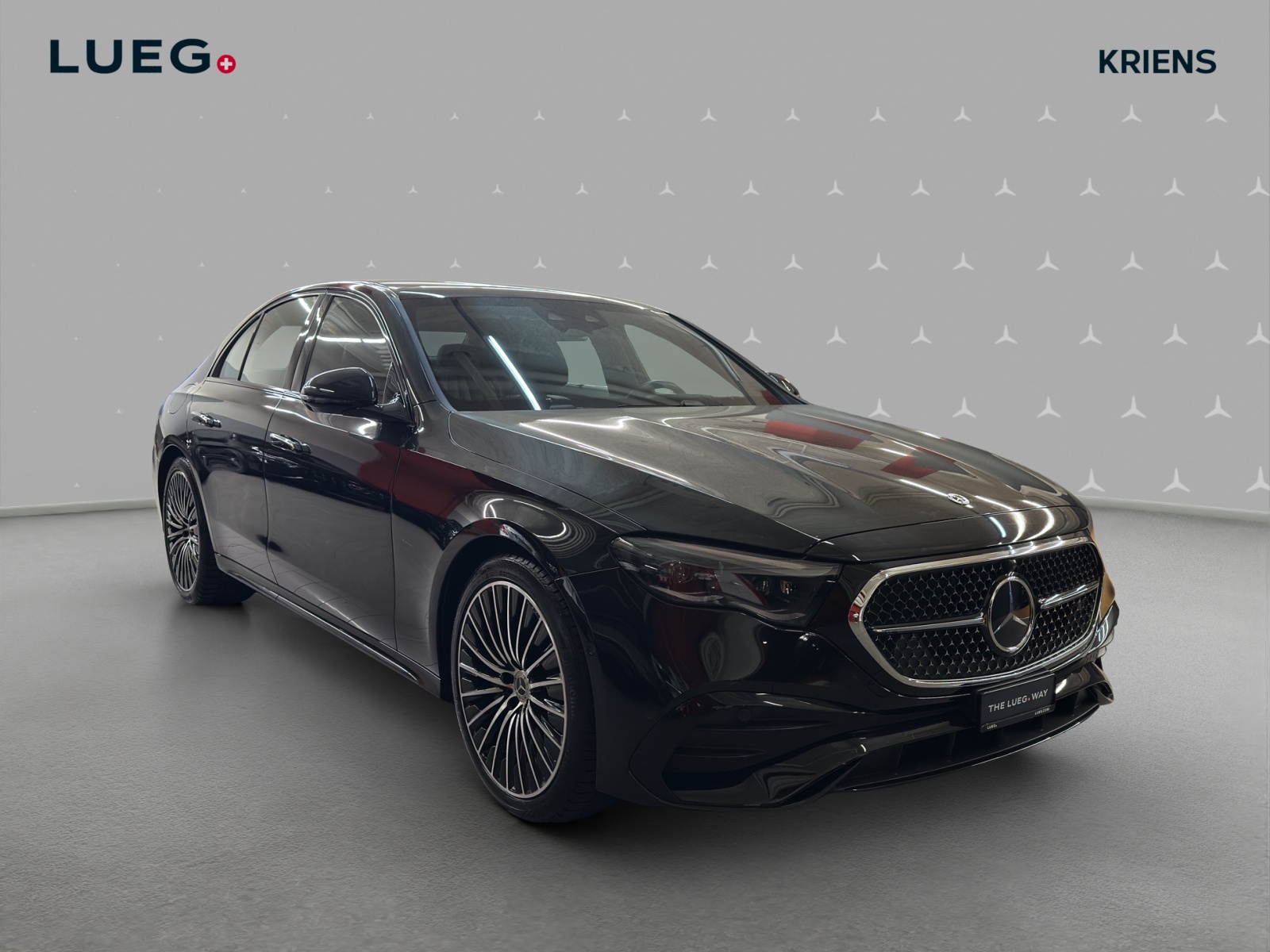 MERCEDES-BENZ E 220 d 4M - AMG / DISTRONIC / 360 Grad Kamera / Panorama-Dach-image-4