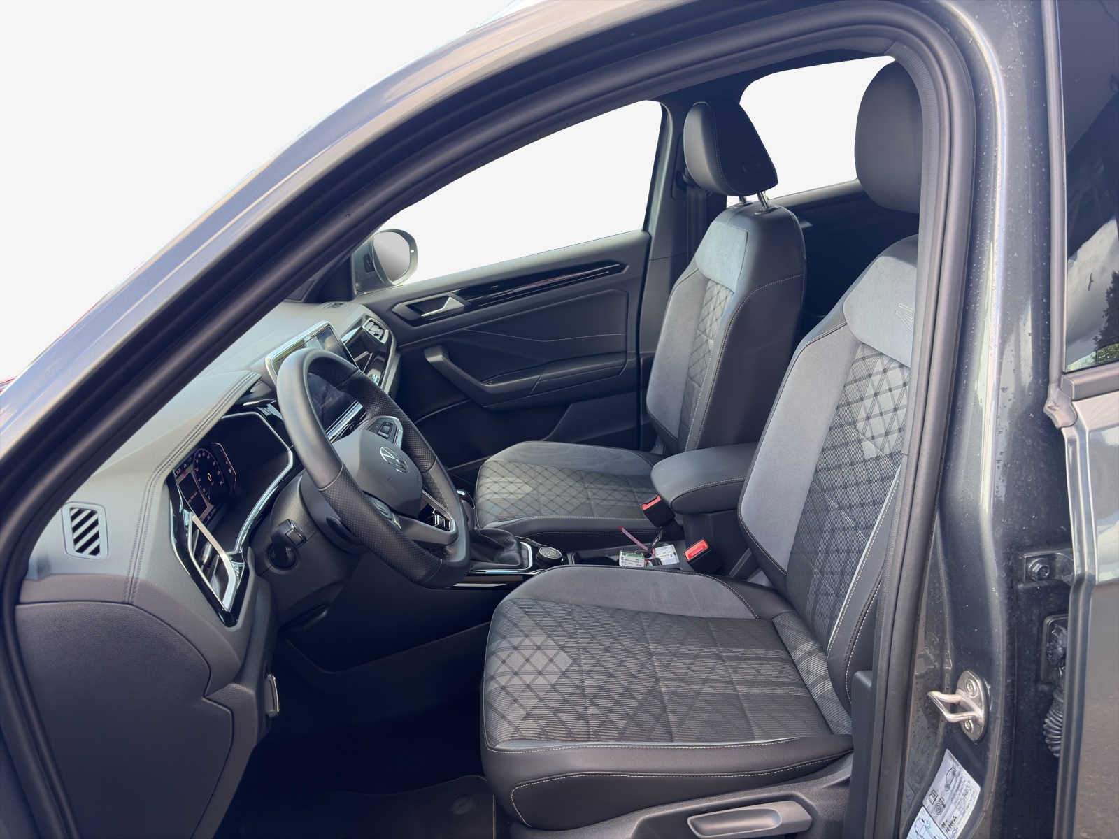 VW T-Roc 2.0 TSI R-Line DSG 4Motion-image-7