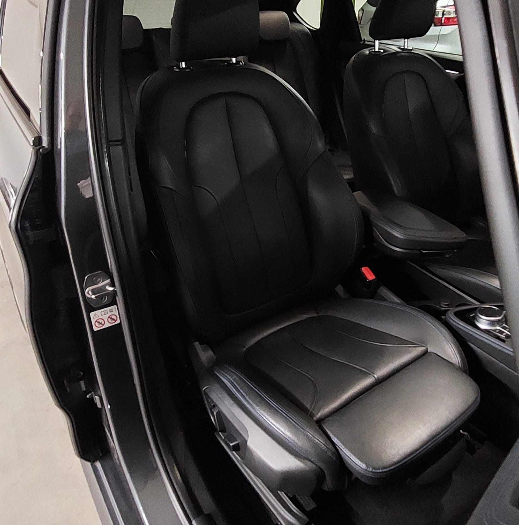 BMW 225xe Steptronic M Sport-image-10